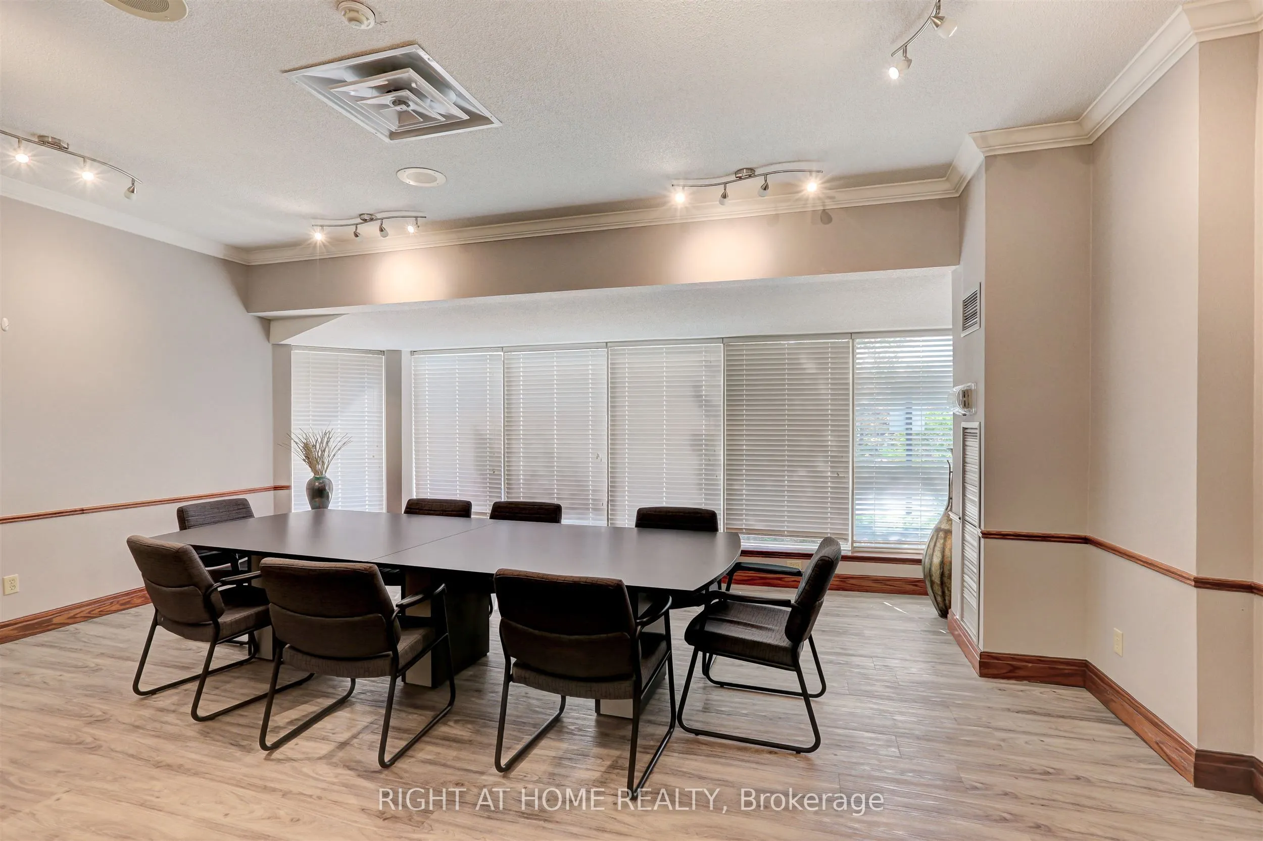 268 Ridley Boulevard #611