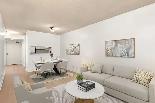 92 King Street E #418