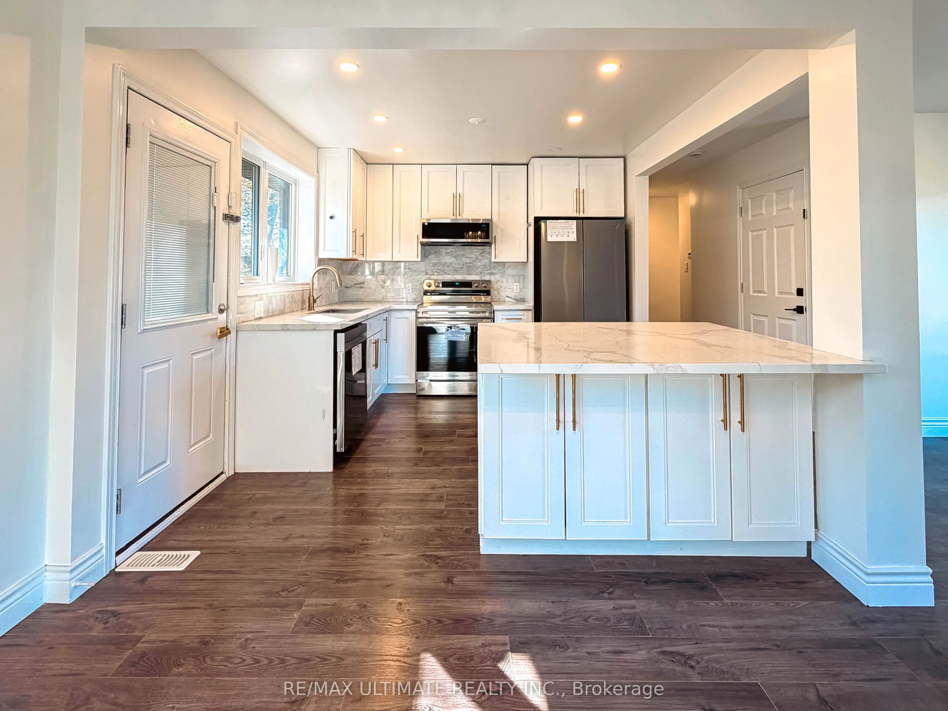 111 Combe Avenue #Main