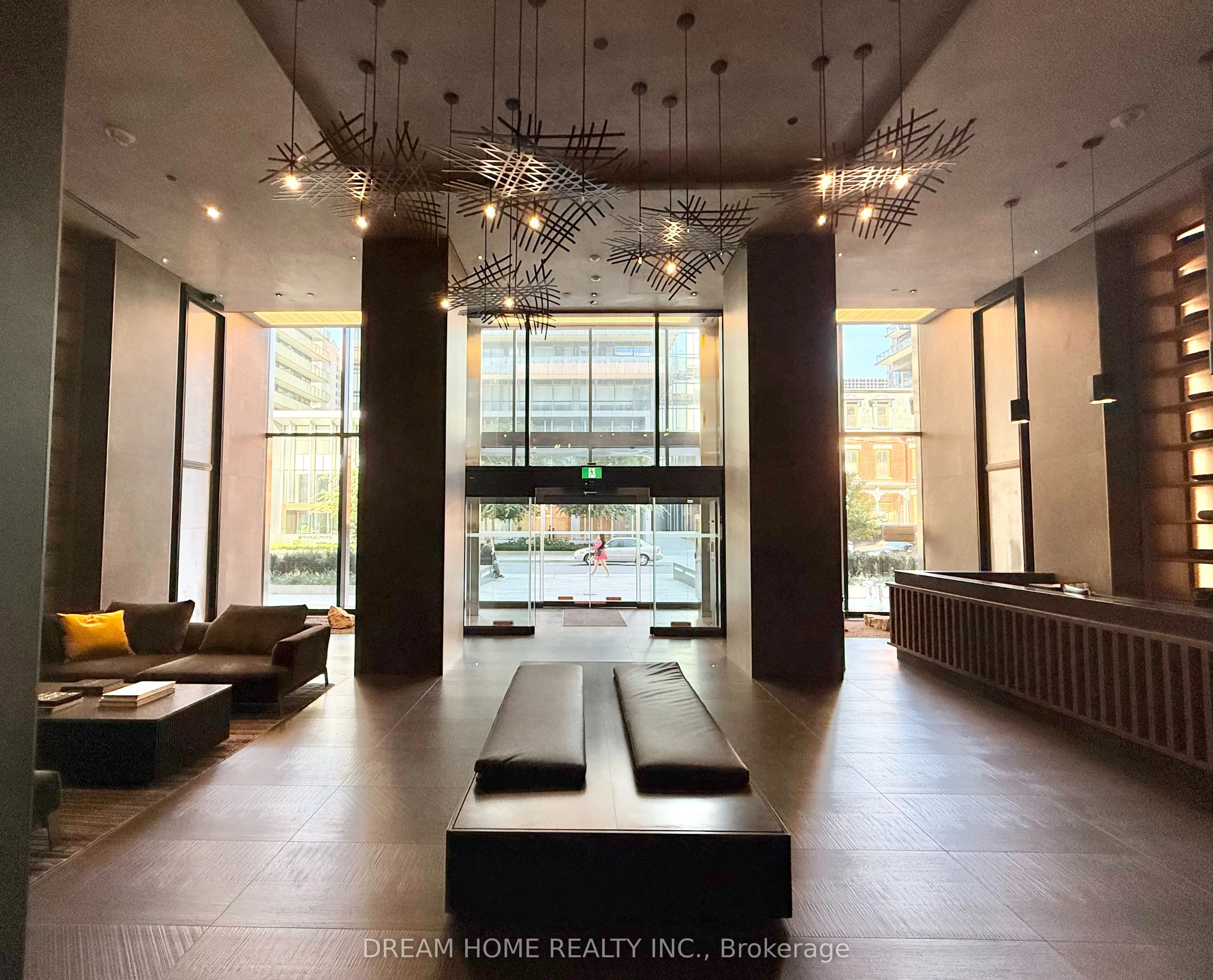 55 Charles Street E #1413