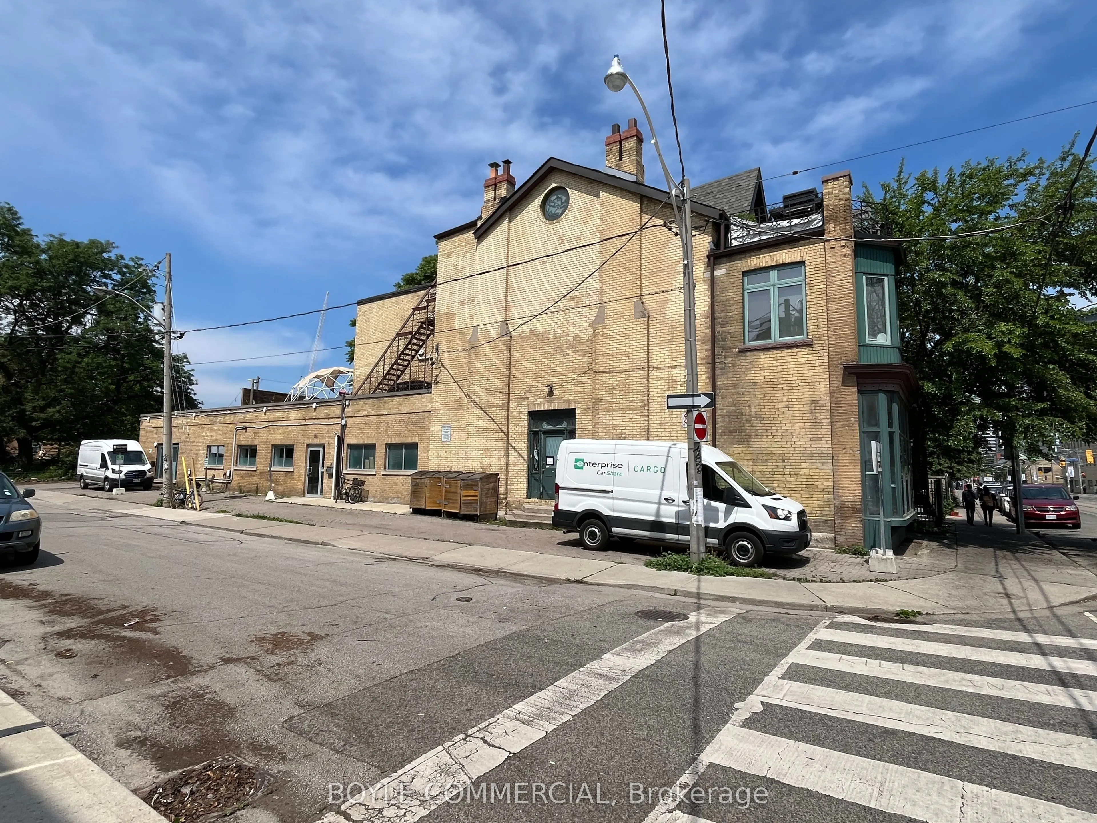 410 Dundas Street E