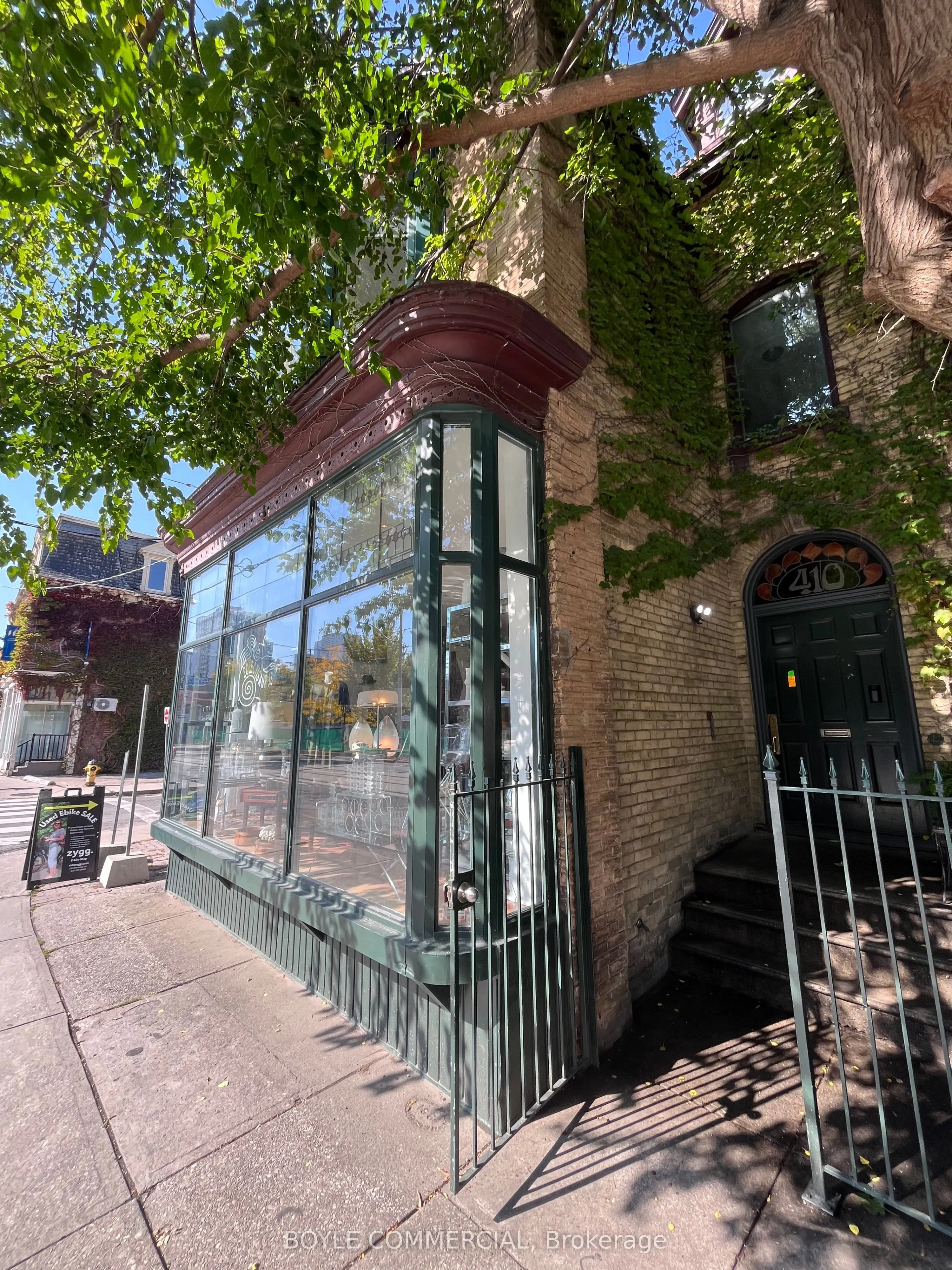 410 Dundas Street E