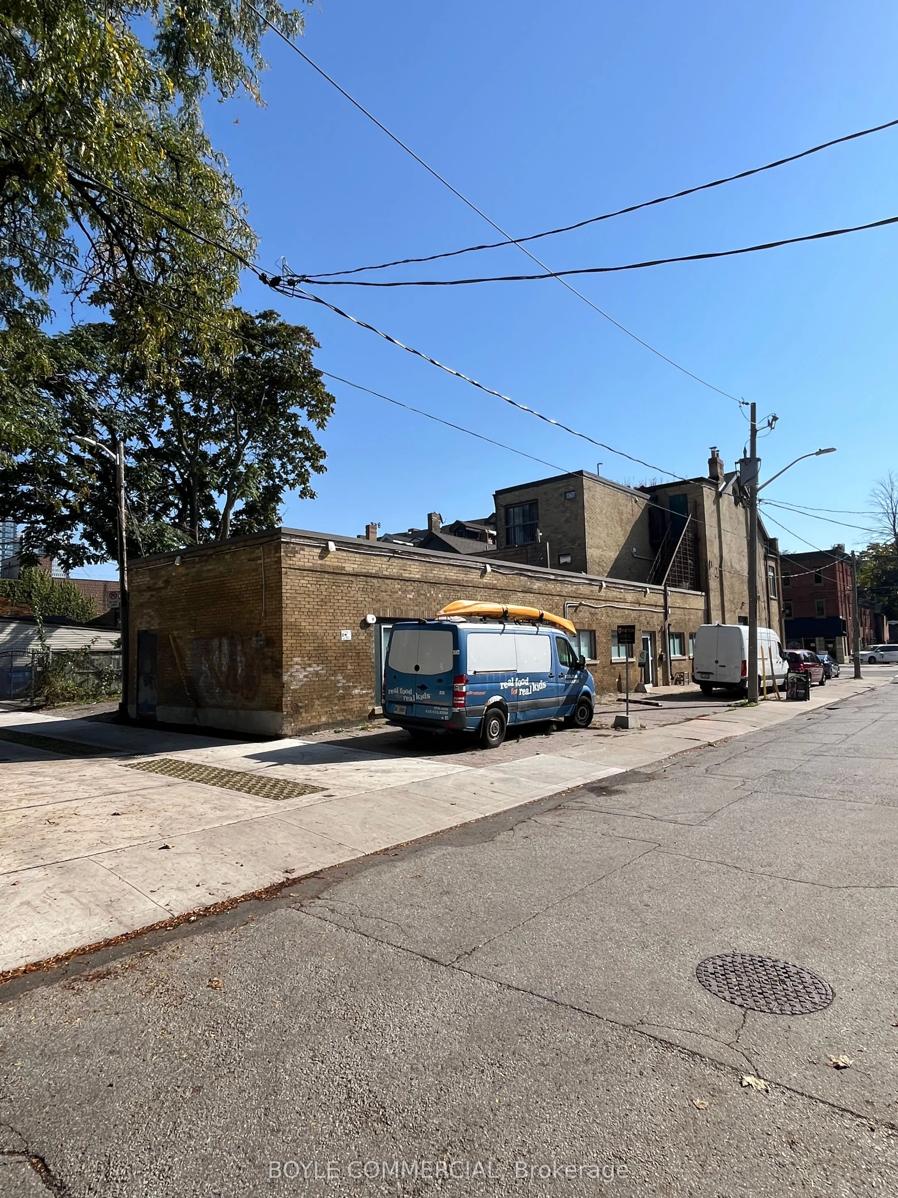 410 Dundas Street E