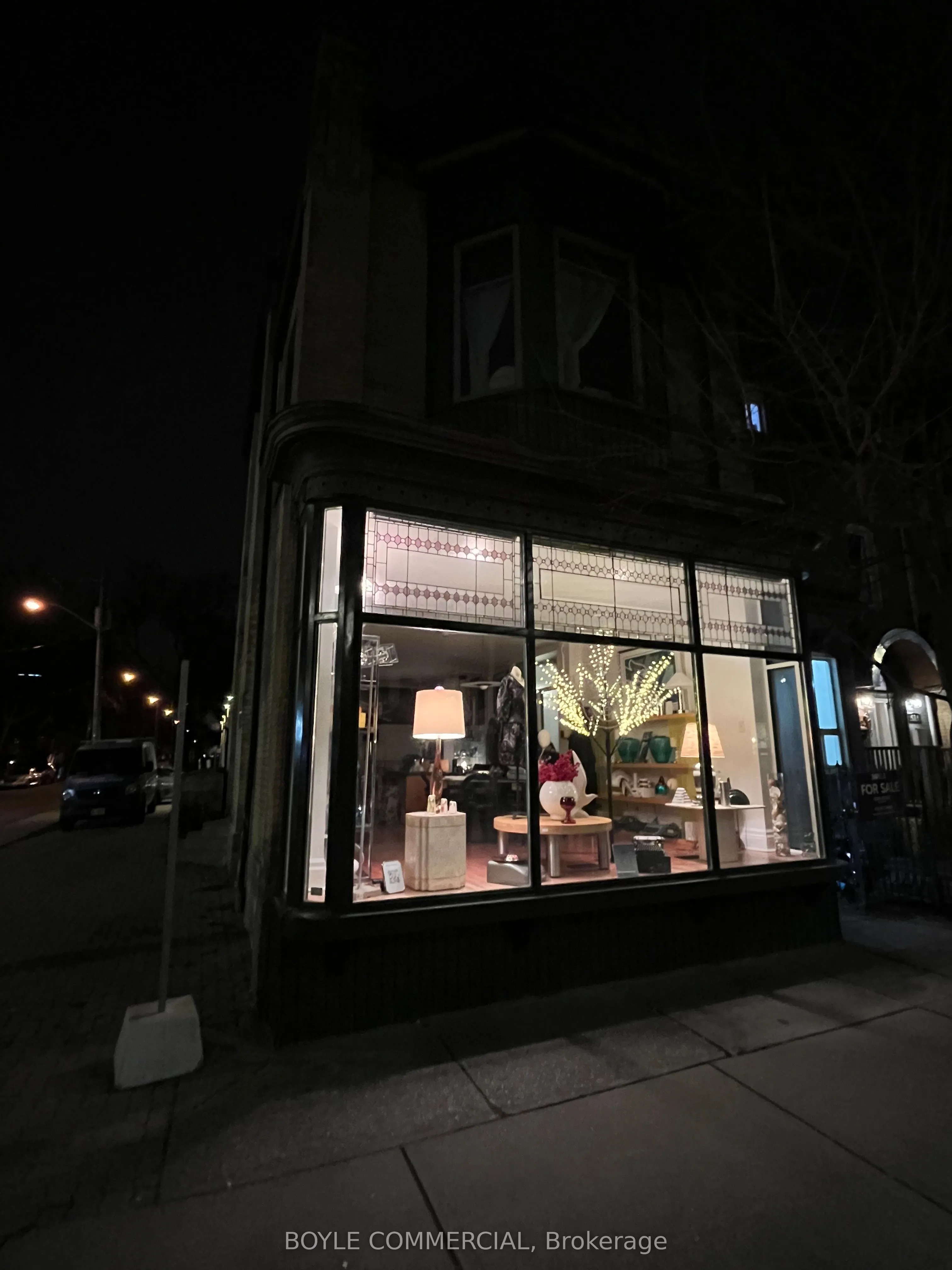 410 Dundas Street E