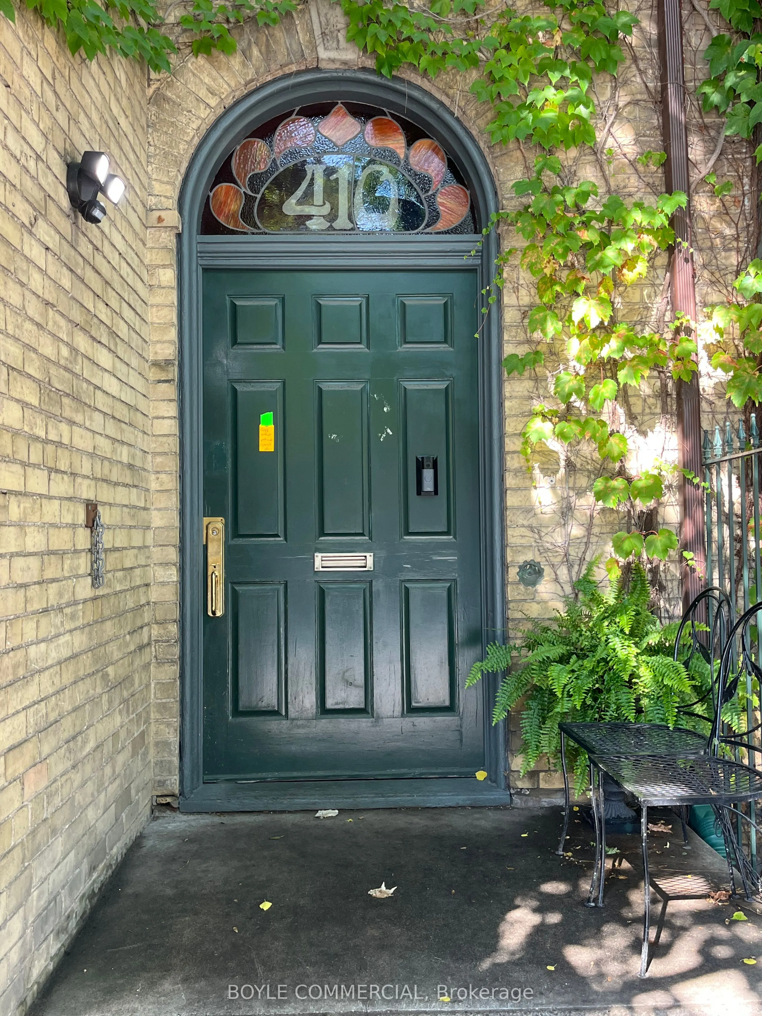 410 Dundas Street E