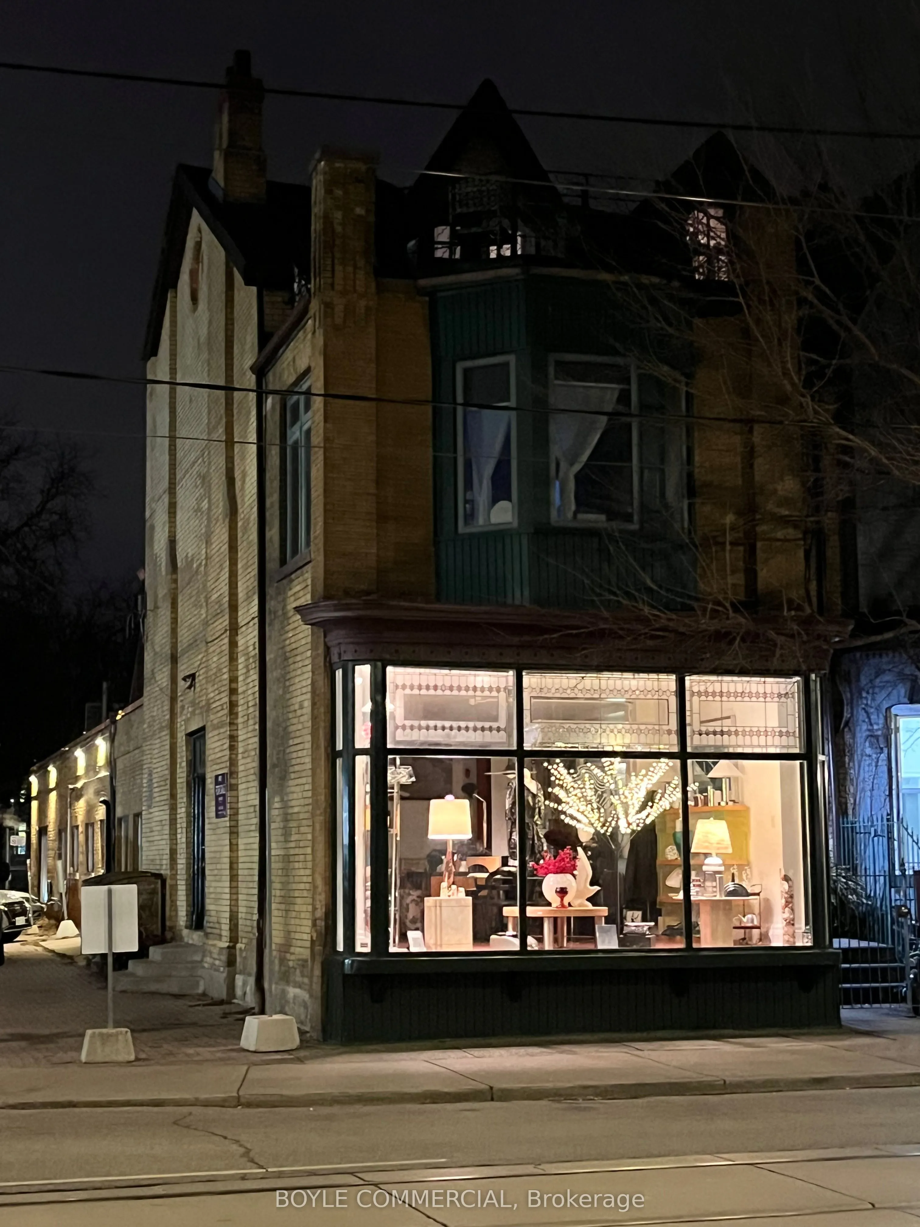 410 Dundas Street E