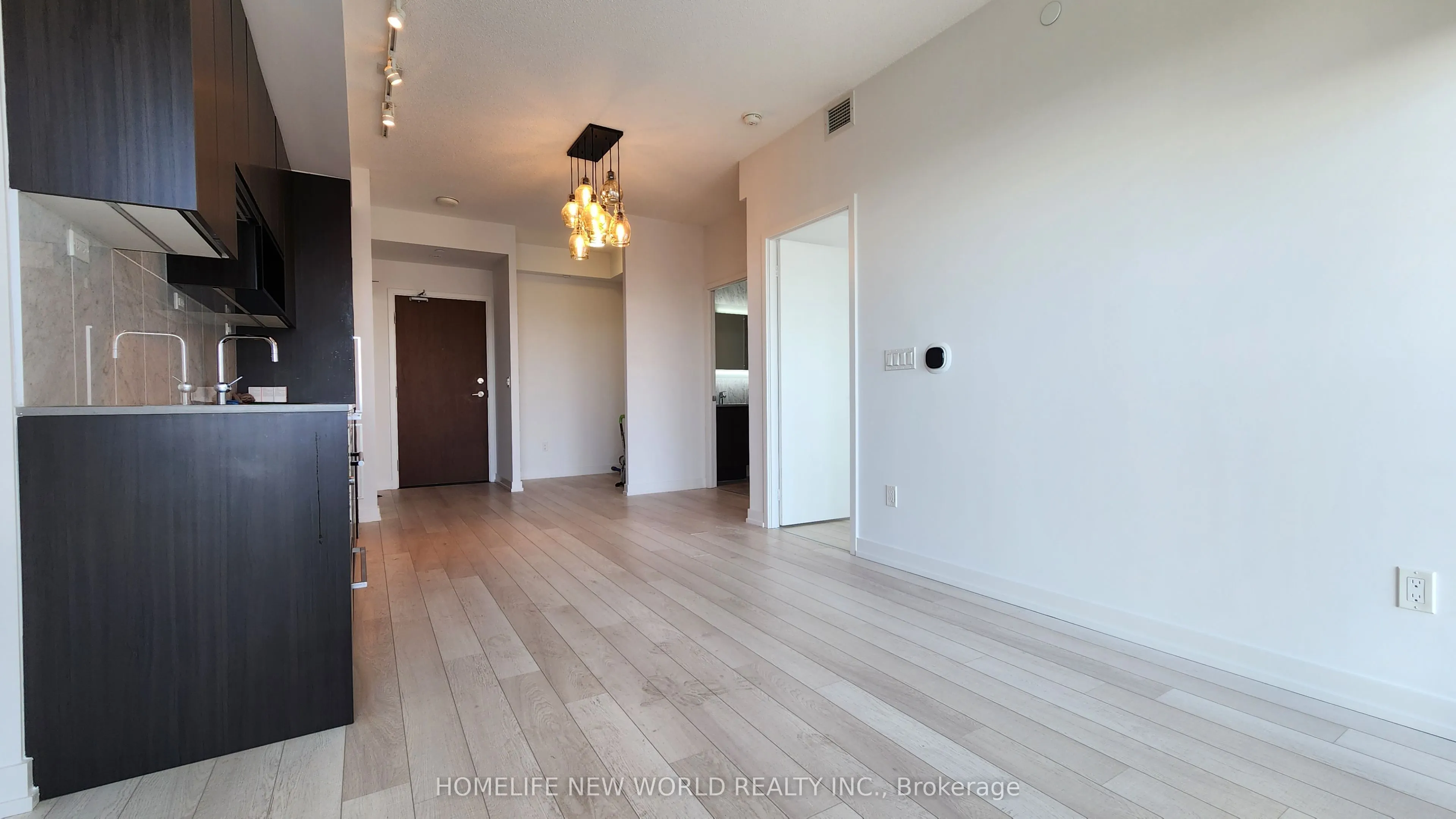 115 McMahon Drive #1609