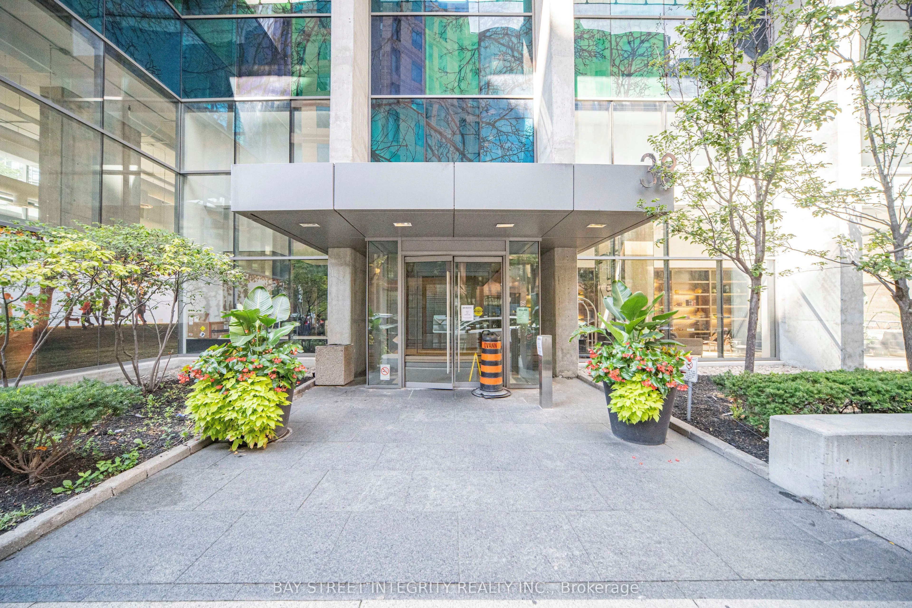 38 Grenville Street #1406
