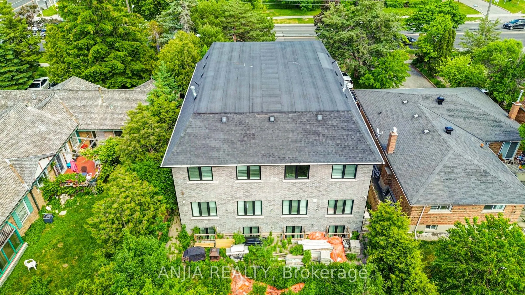 2652 Victoria Park Avenue
