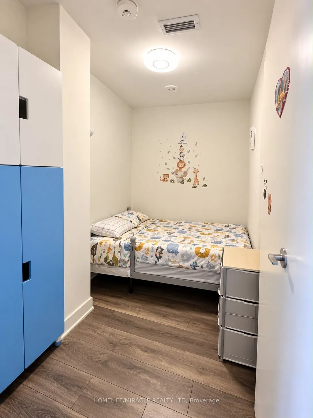 188 Fairview Mall Drive #516