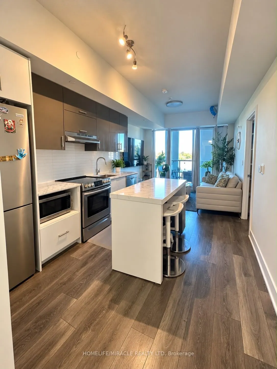 188 Fairview Mall Drive #516