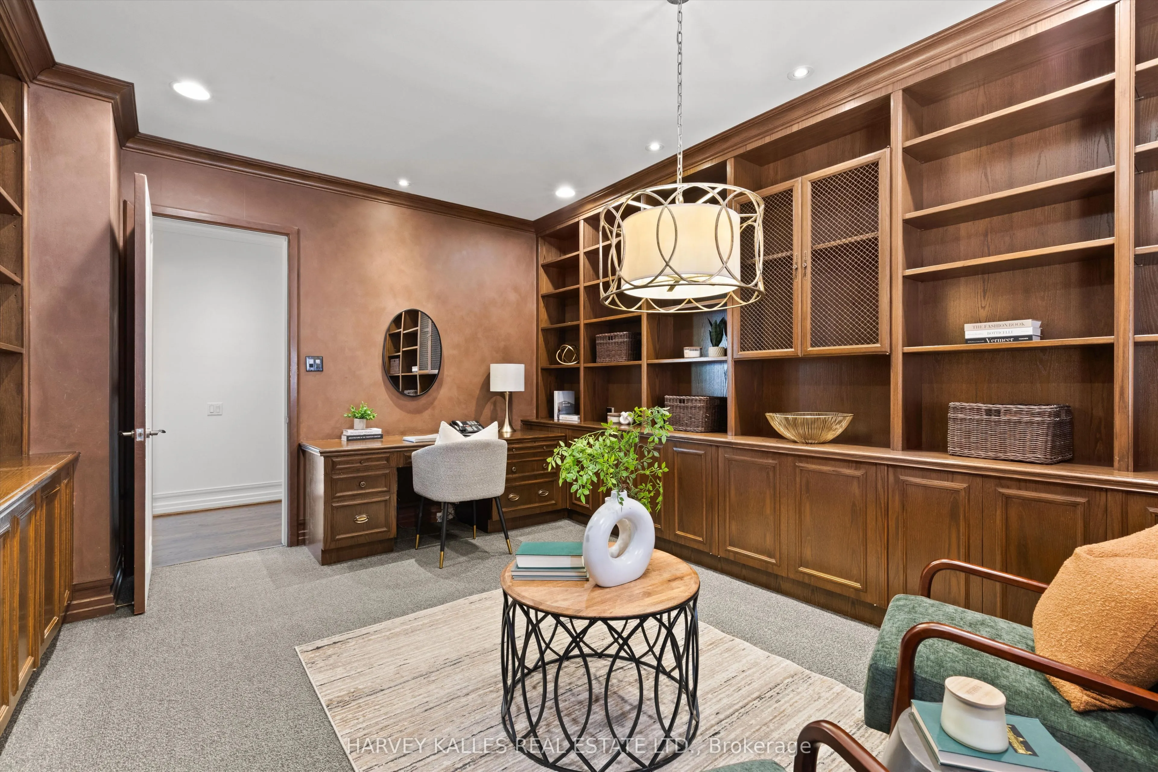 111 Laurelcrest Avenue