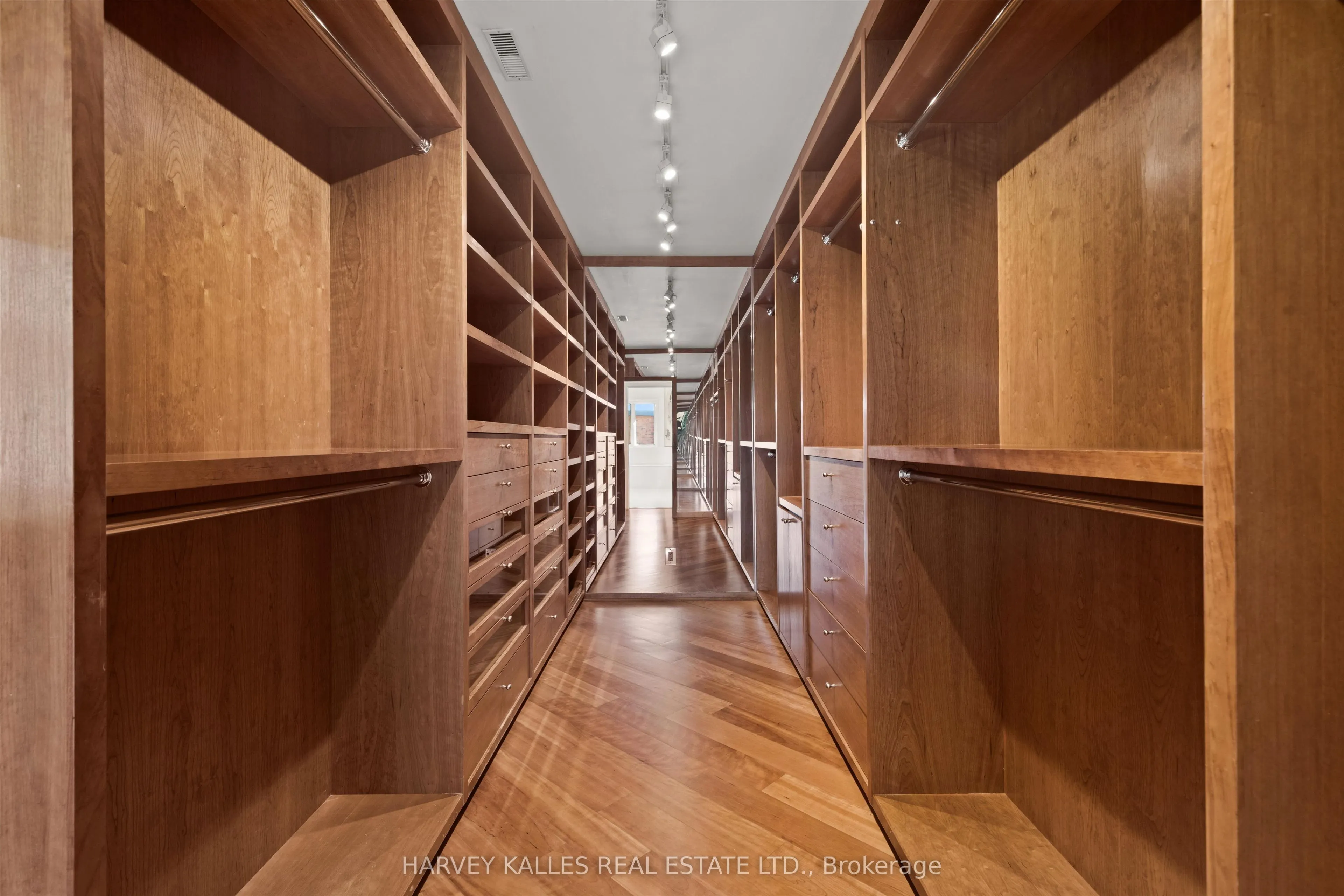 111 Laurelcrest Avenue