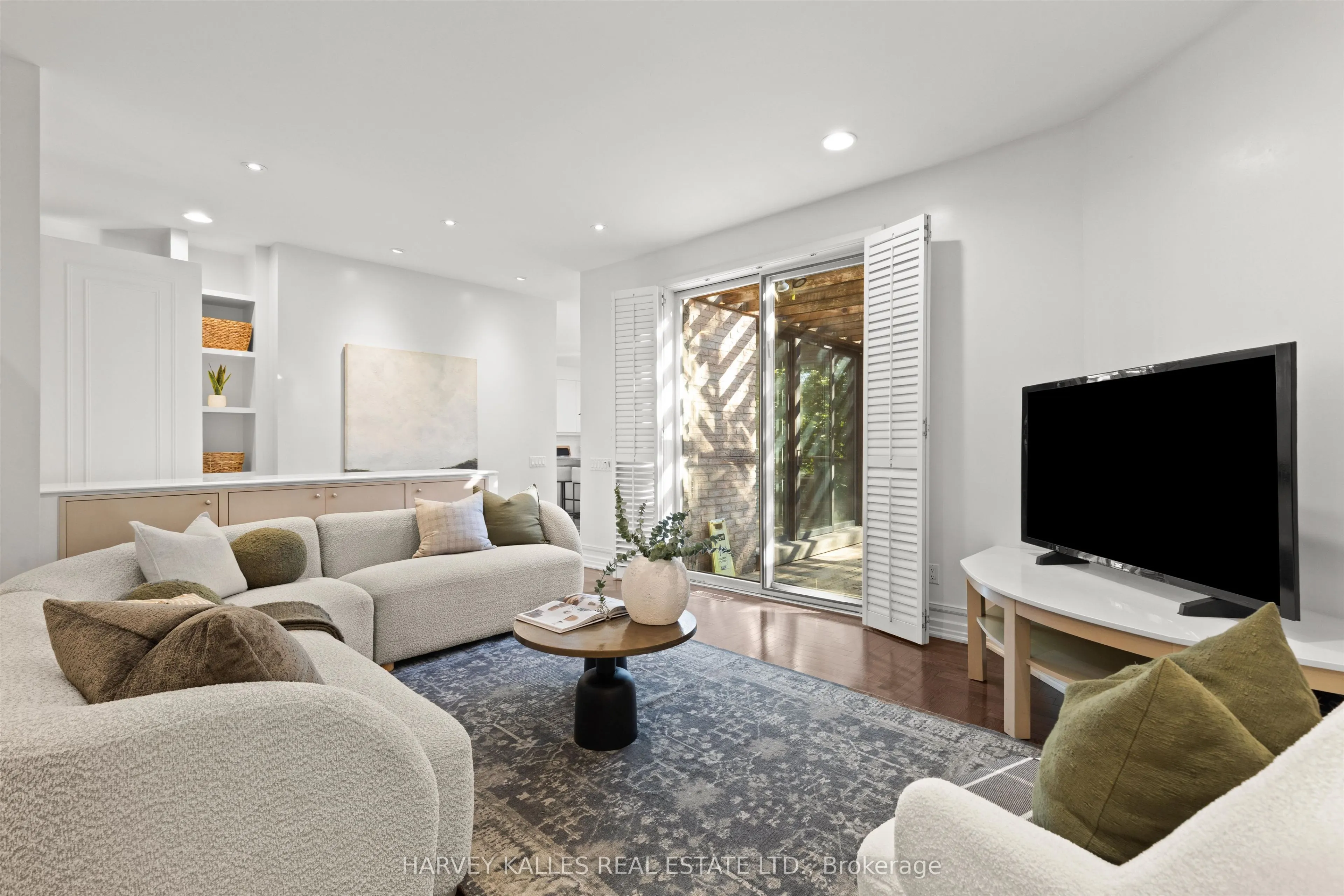 111 Laurelcrest Avenue