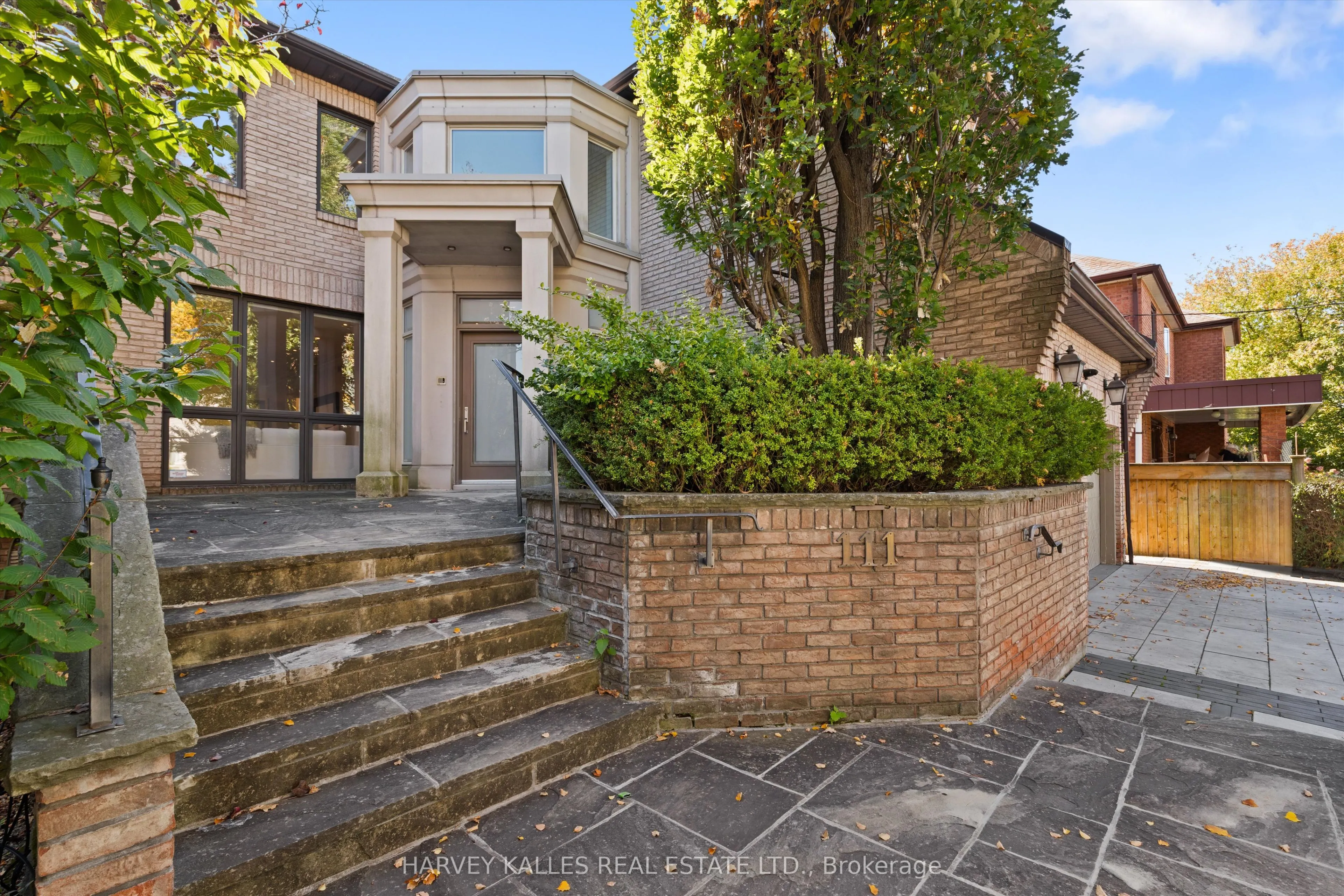 111 Laurelcrest Avenue