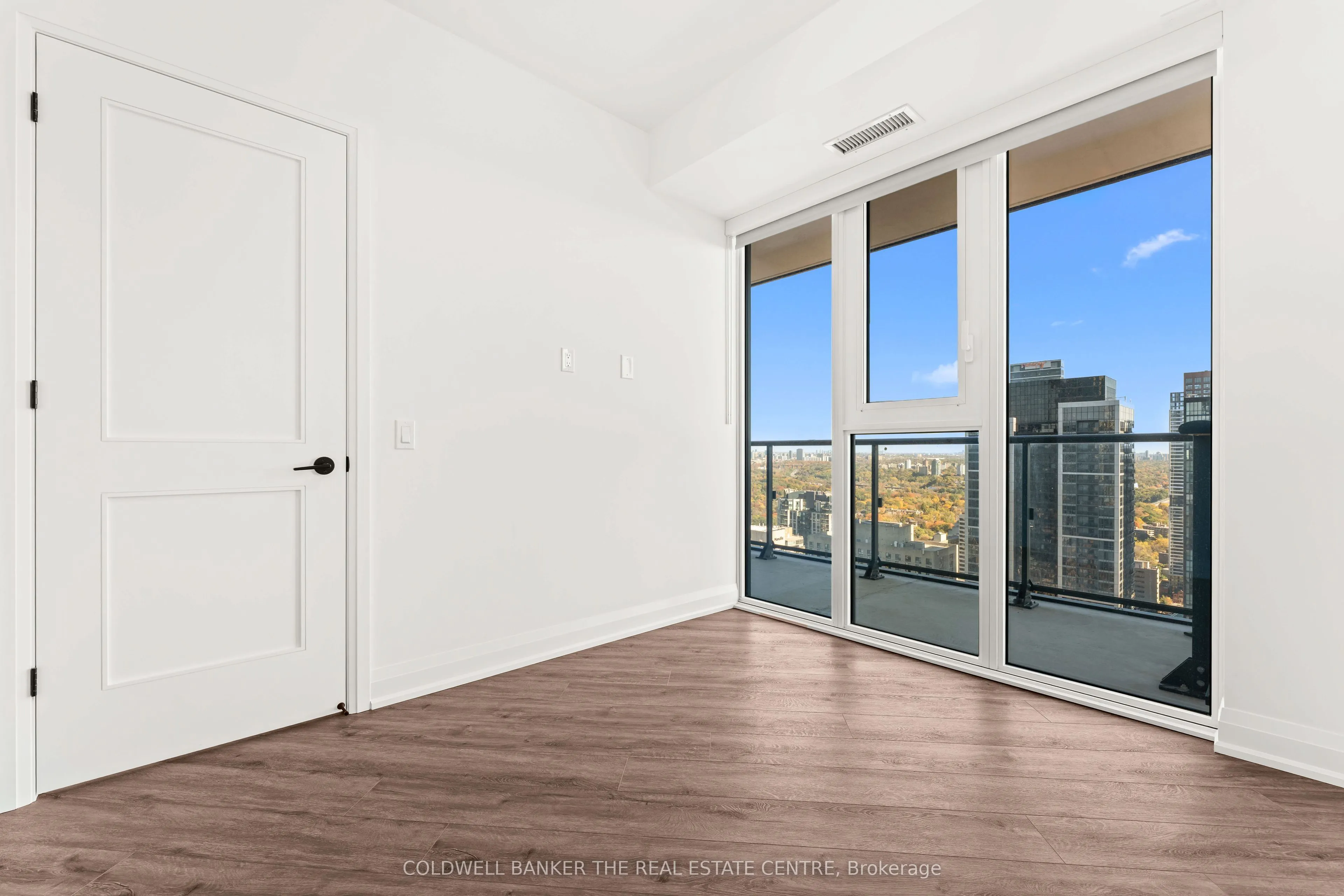 634 Church Street W #3808