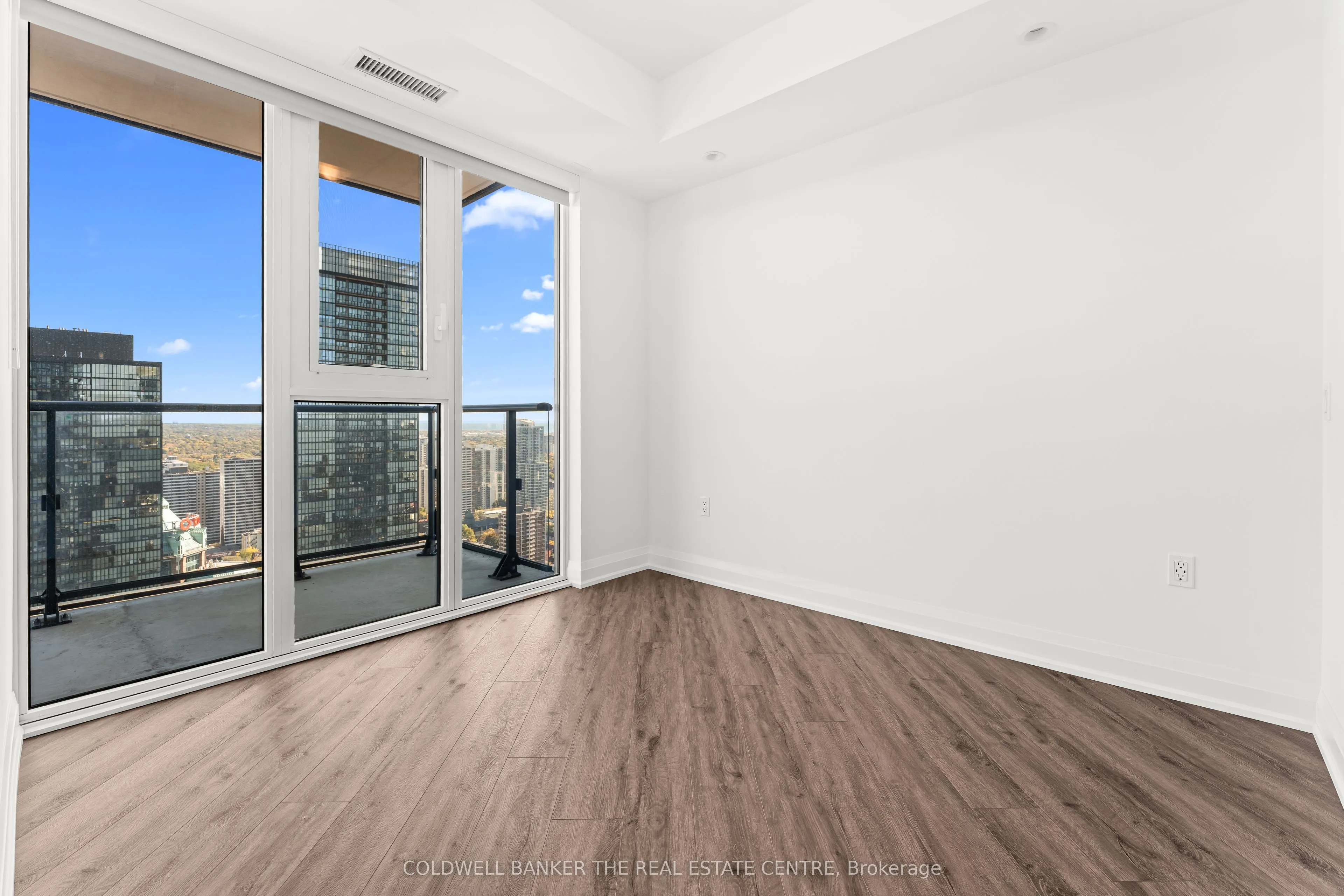 634 Church Street W #3808