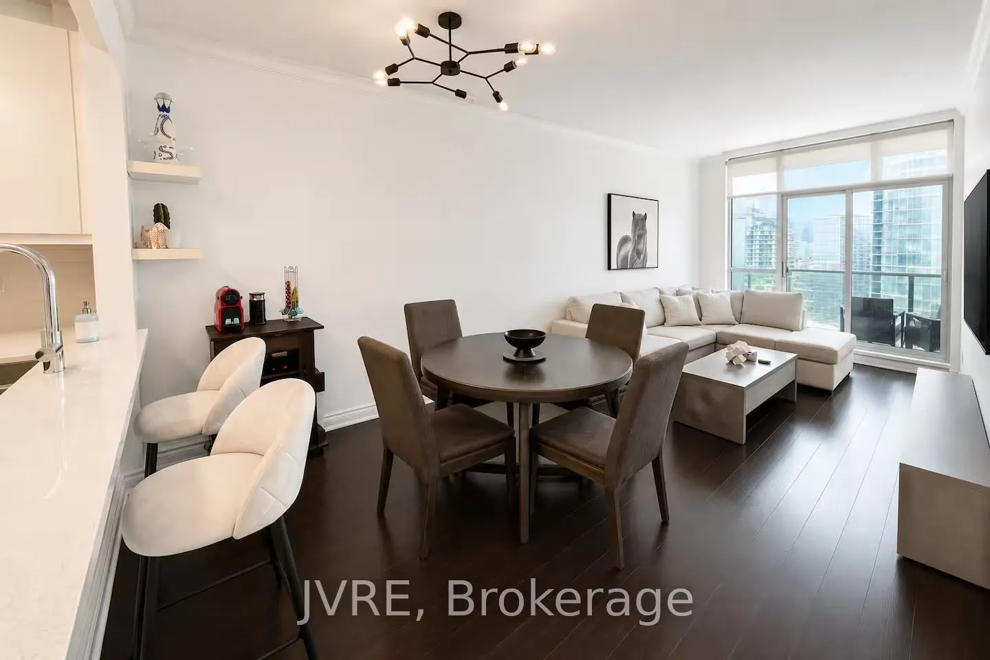 219 Fort York Boulevard #2206