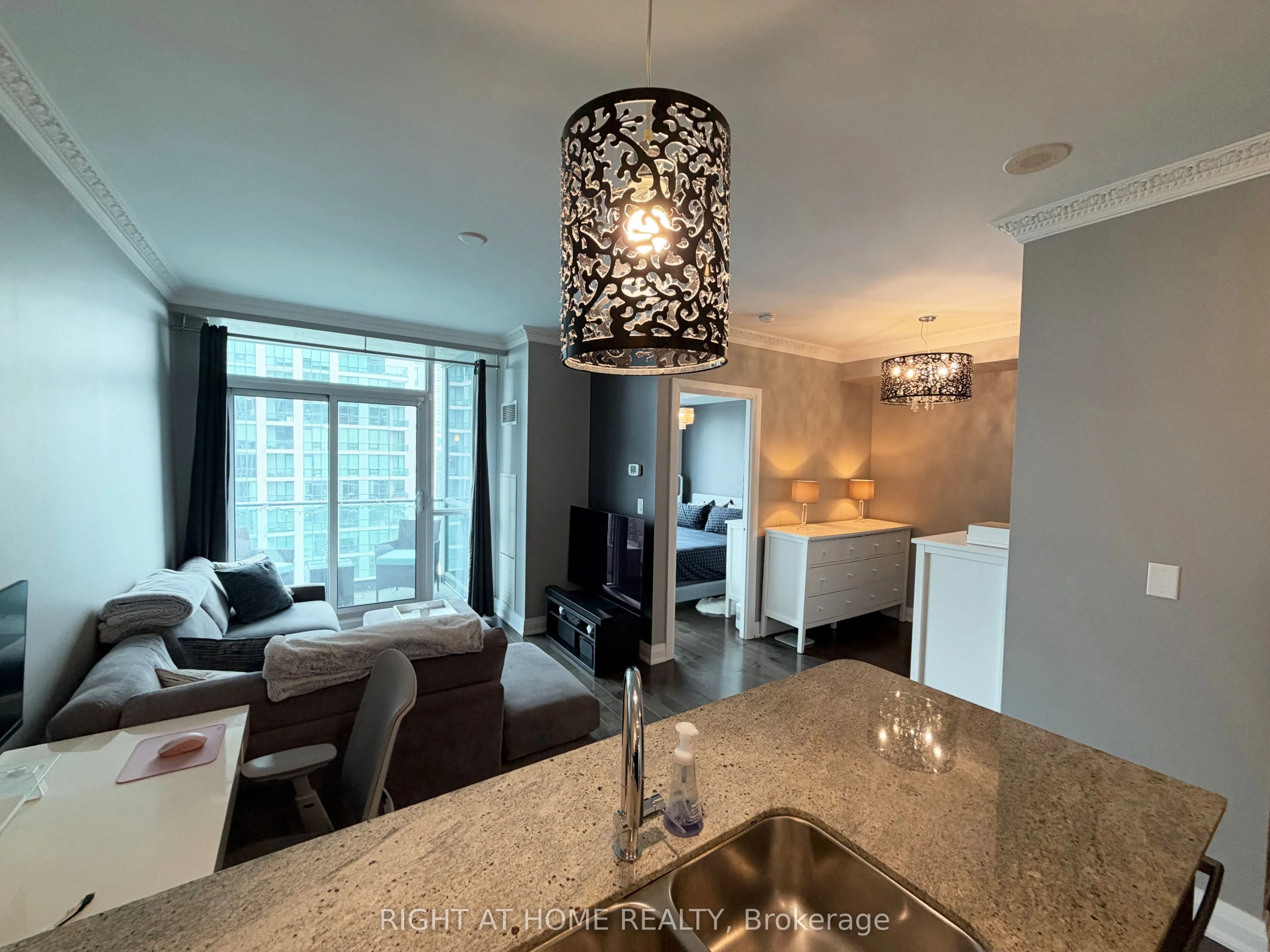 16 Harbour Street #3407