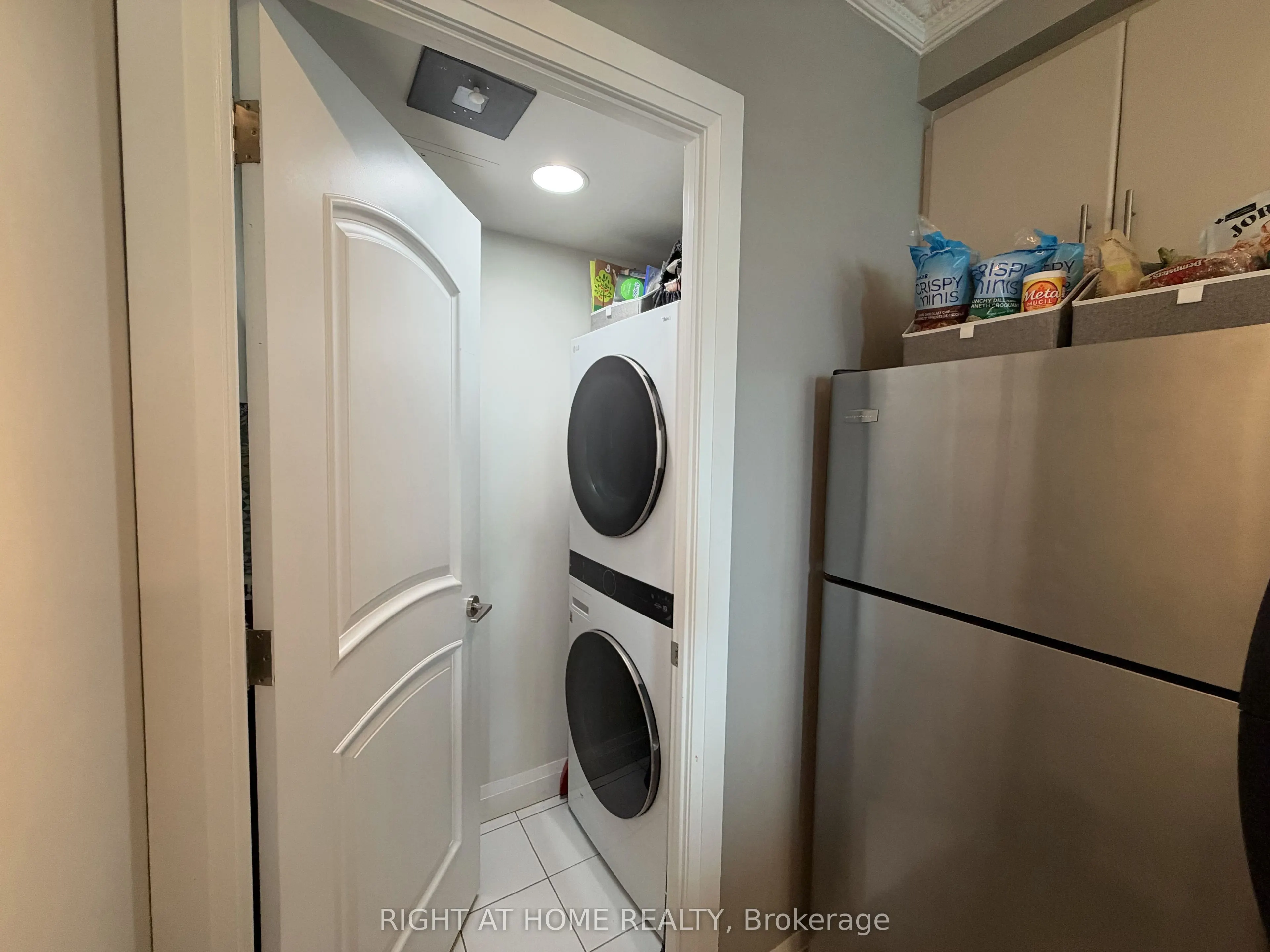 16 Harbour Street #3407