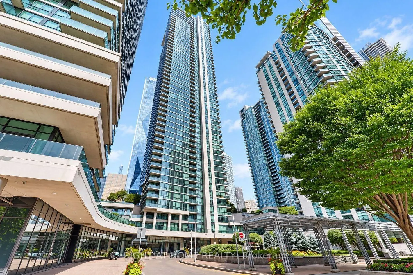 16 Harbour Street #3407