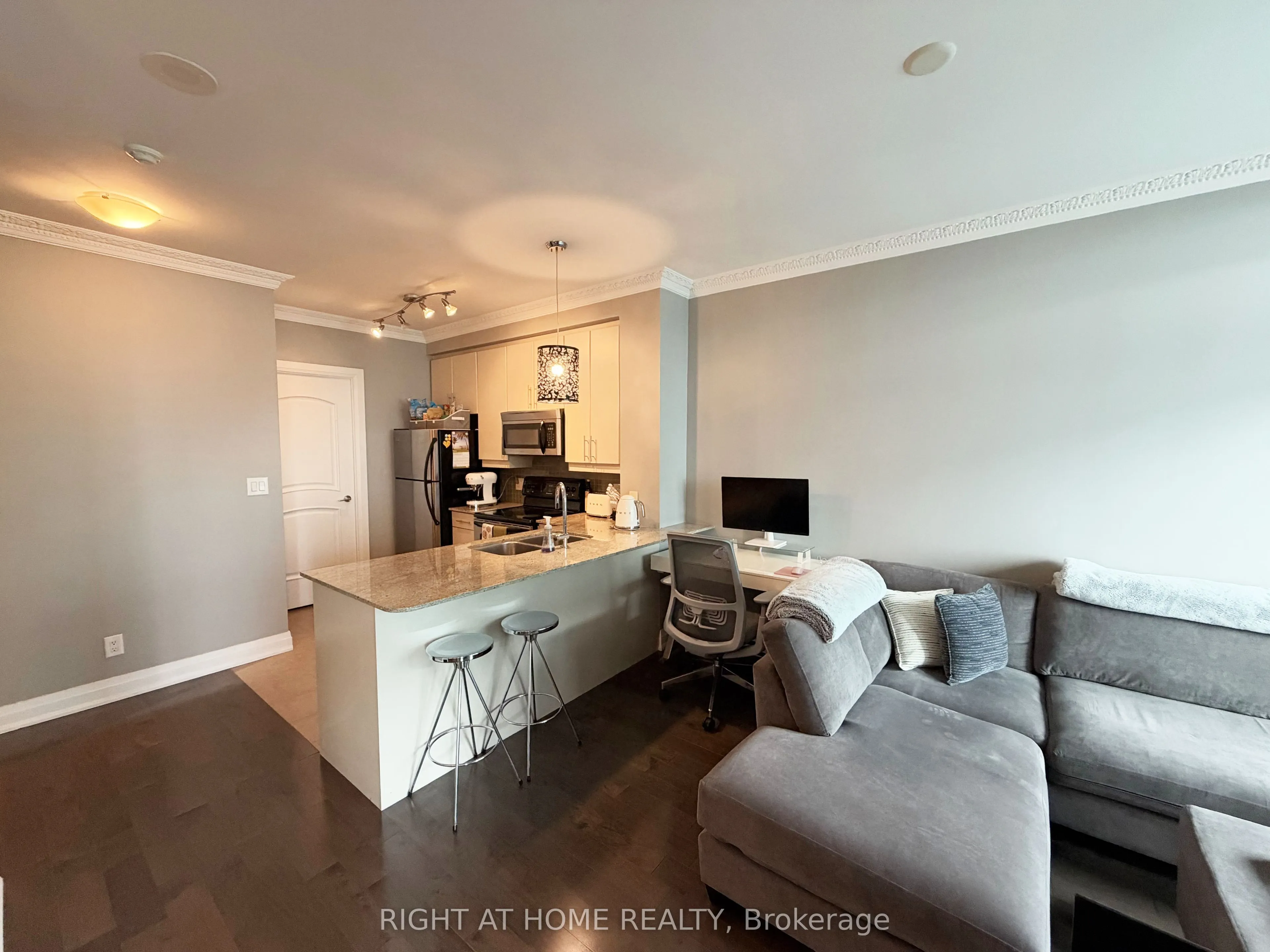 16 Harbour Street #3407