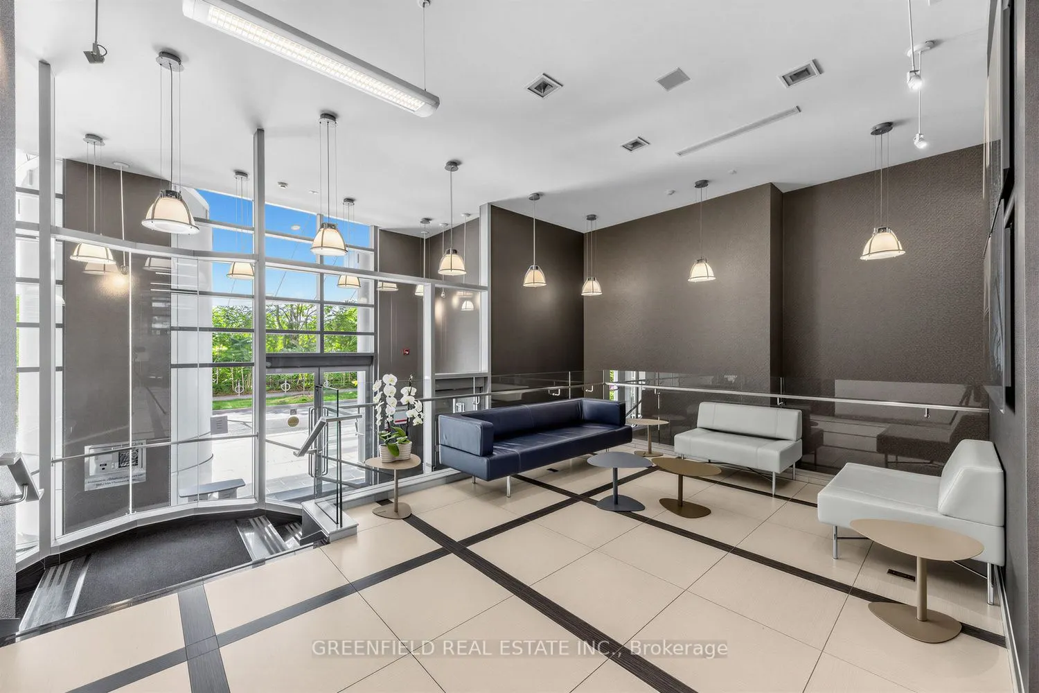 380 Macpherson Avenue N #410