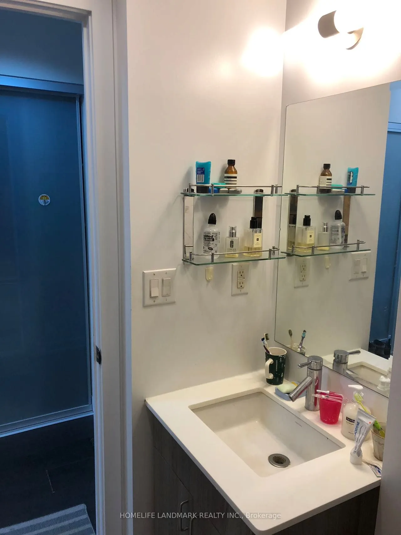 426 University Avenue #1602