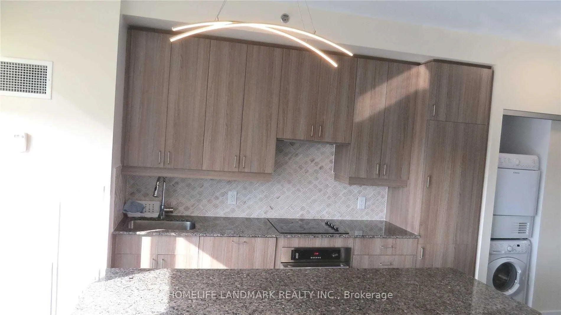 426 University Avenue #1602