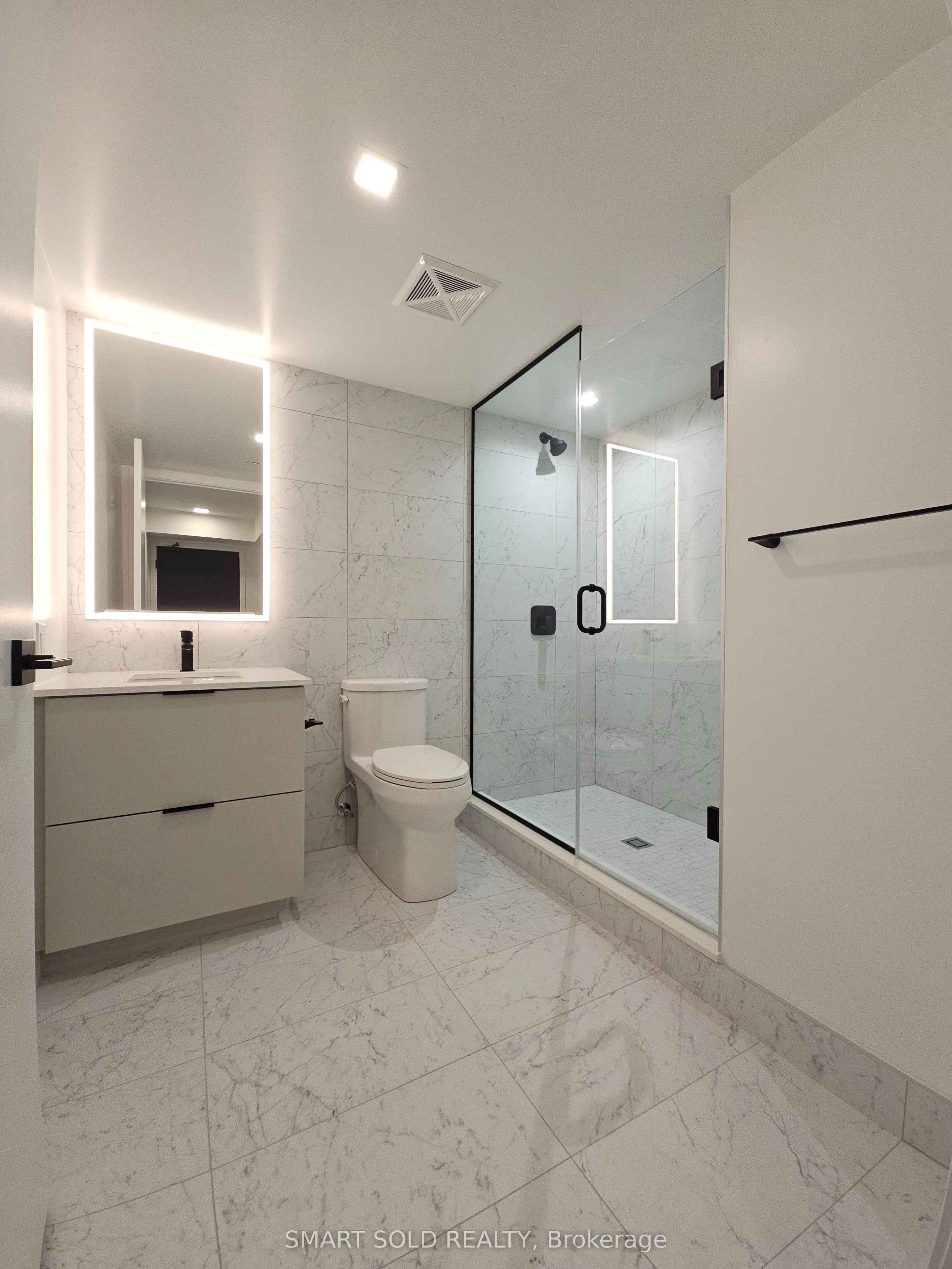 609 Sherbourne Street #702