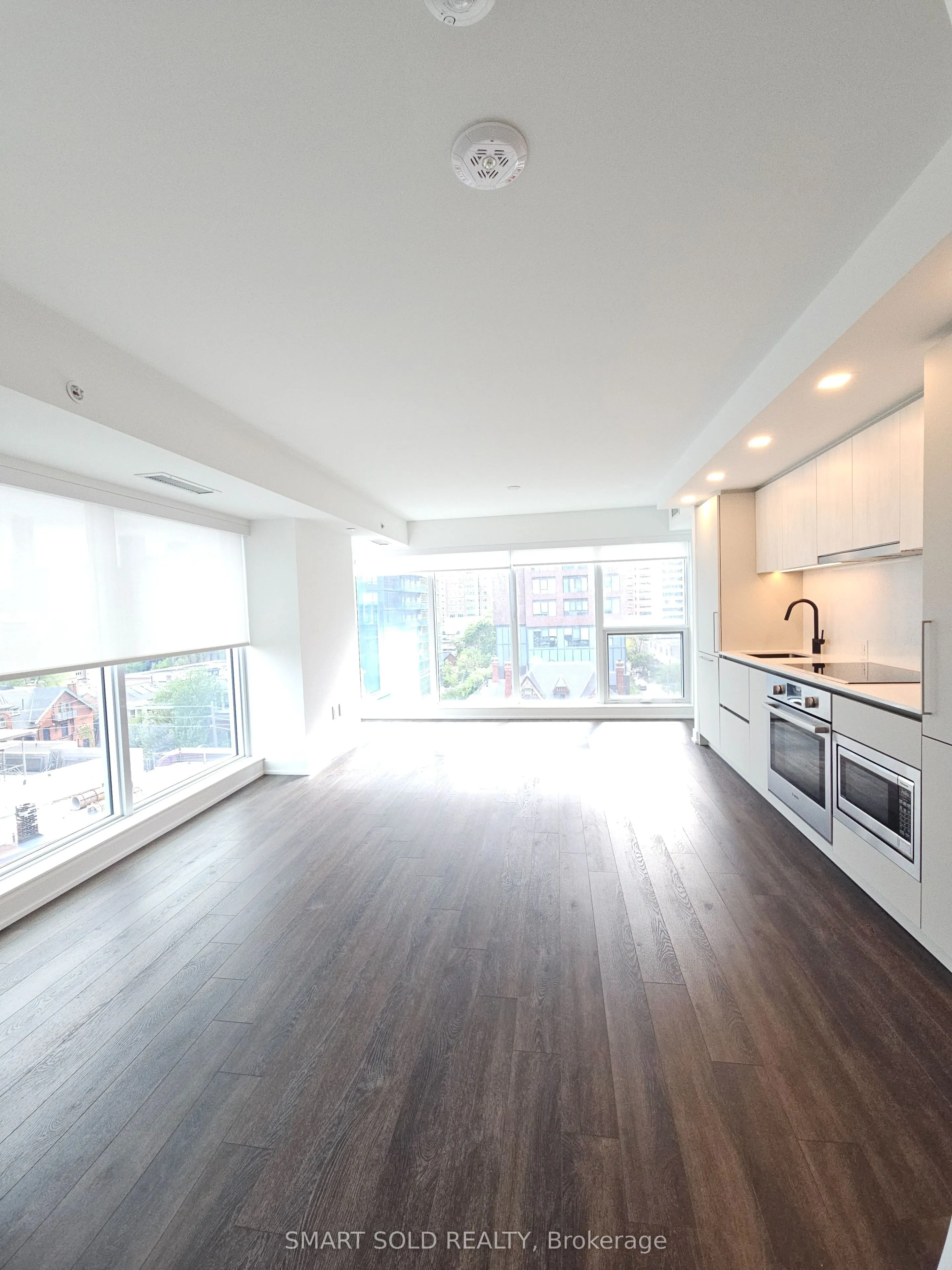 609 Sherbourne Street #702