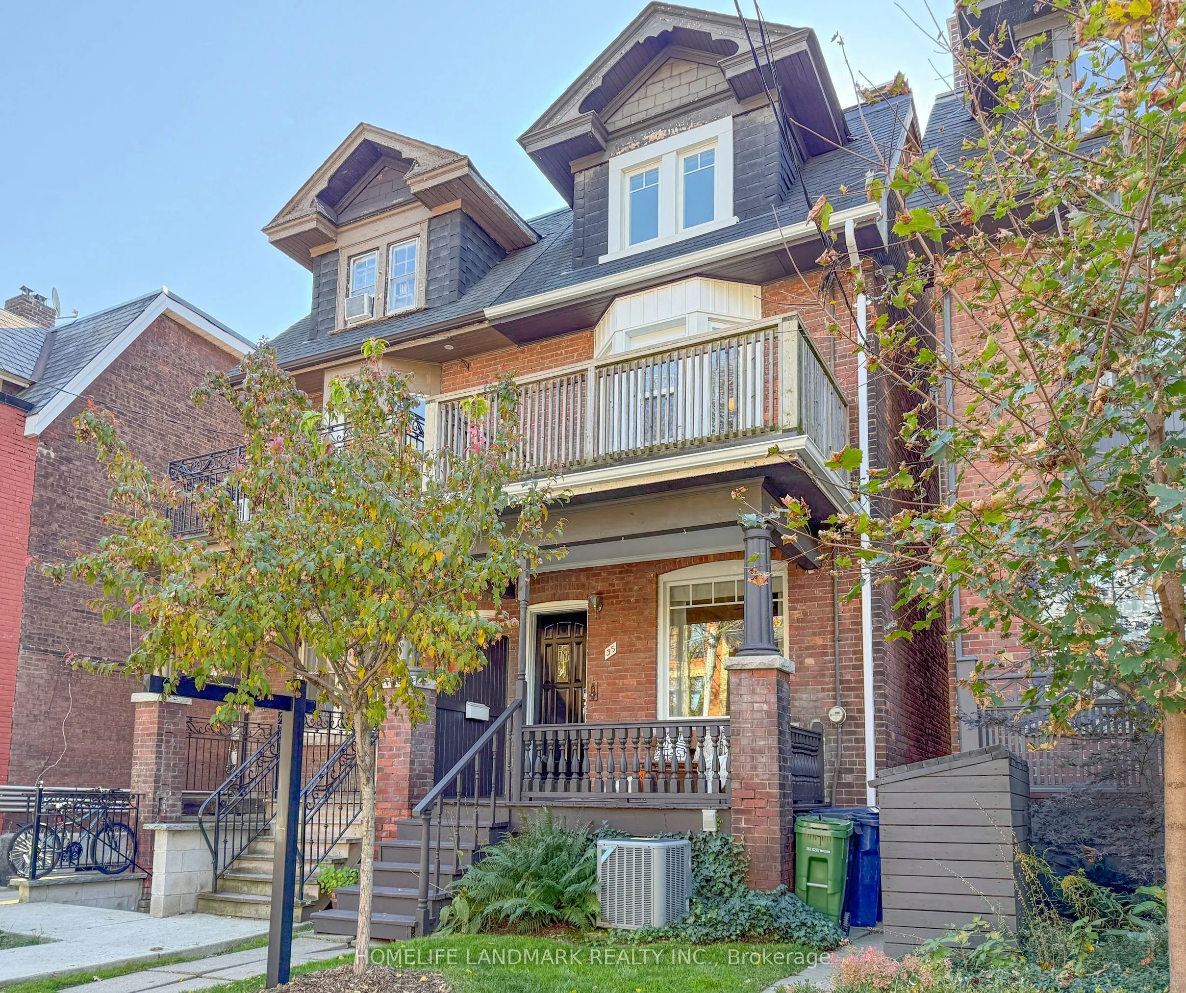 35 Dupont Street