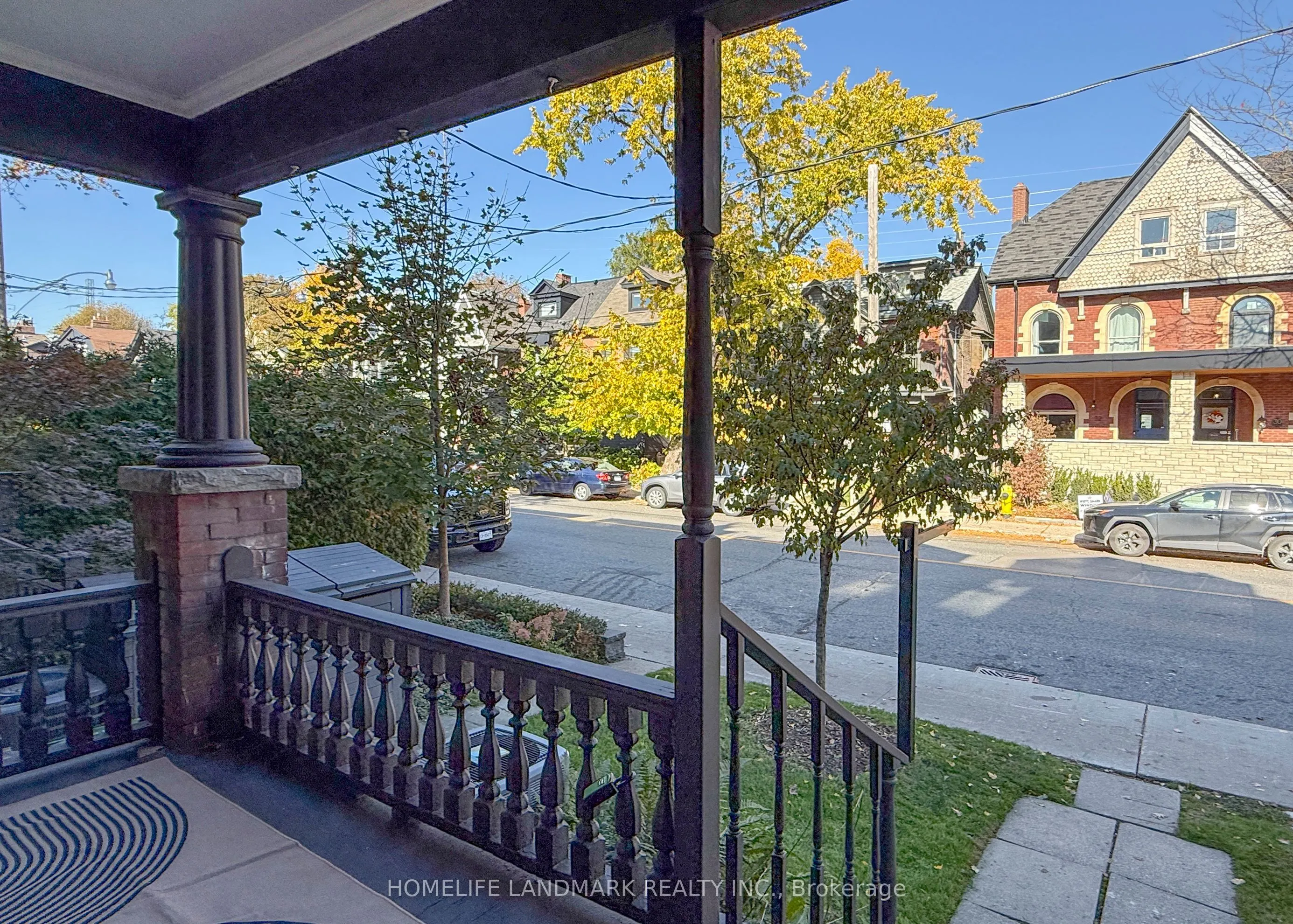 35 Dupont Street
