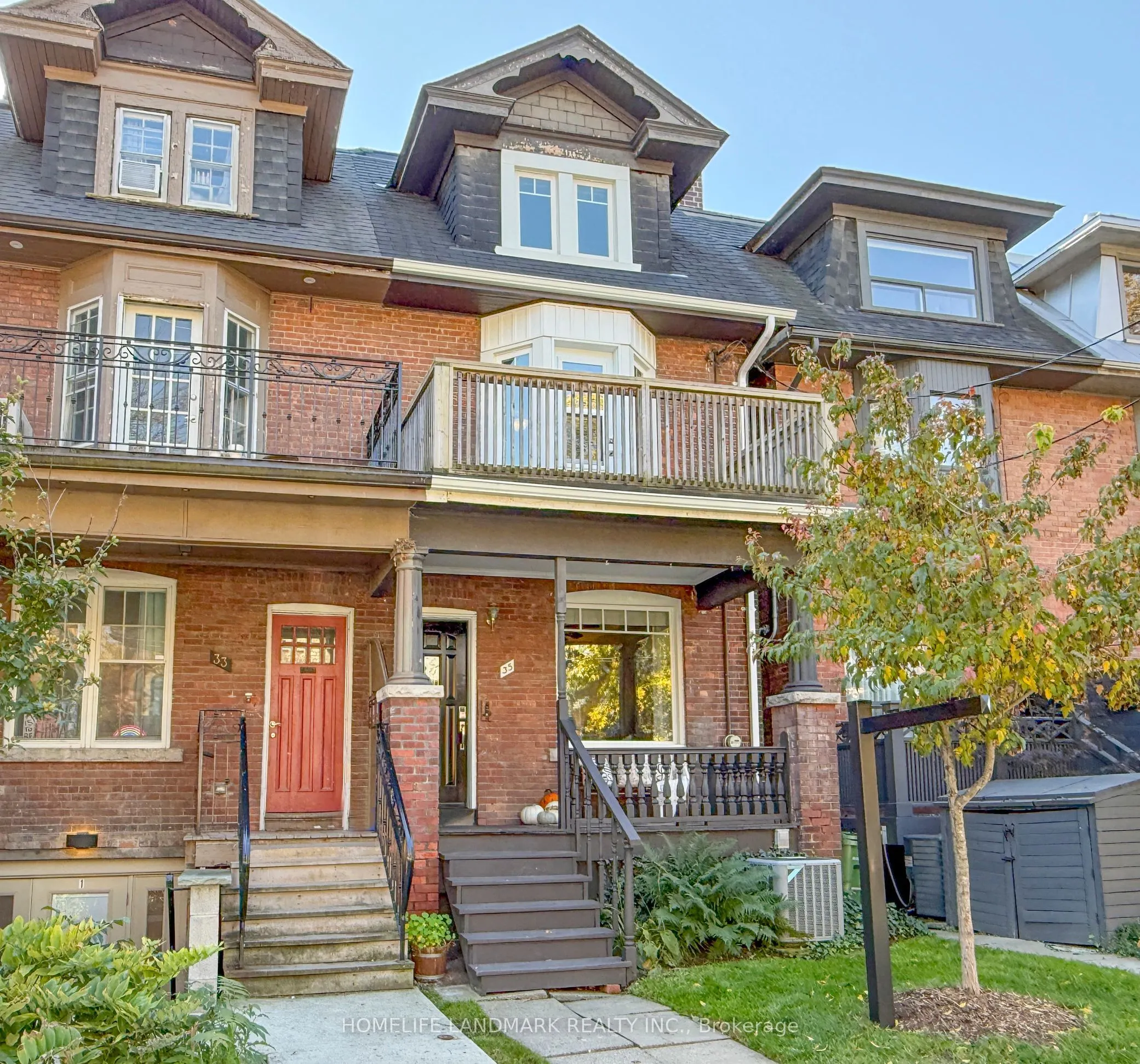 35 Dupont Street