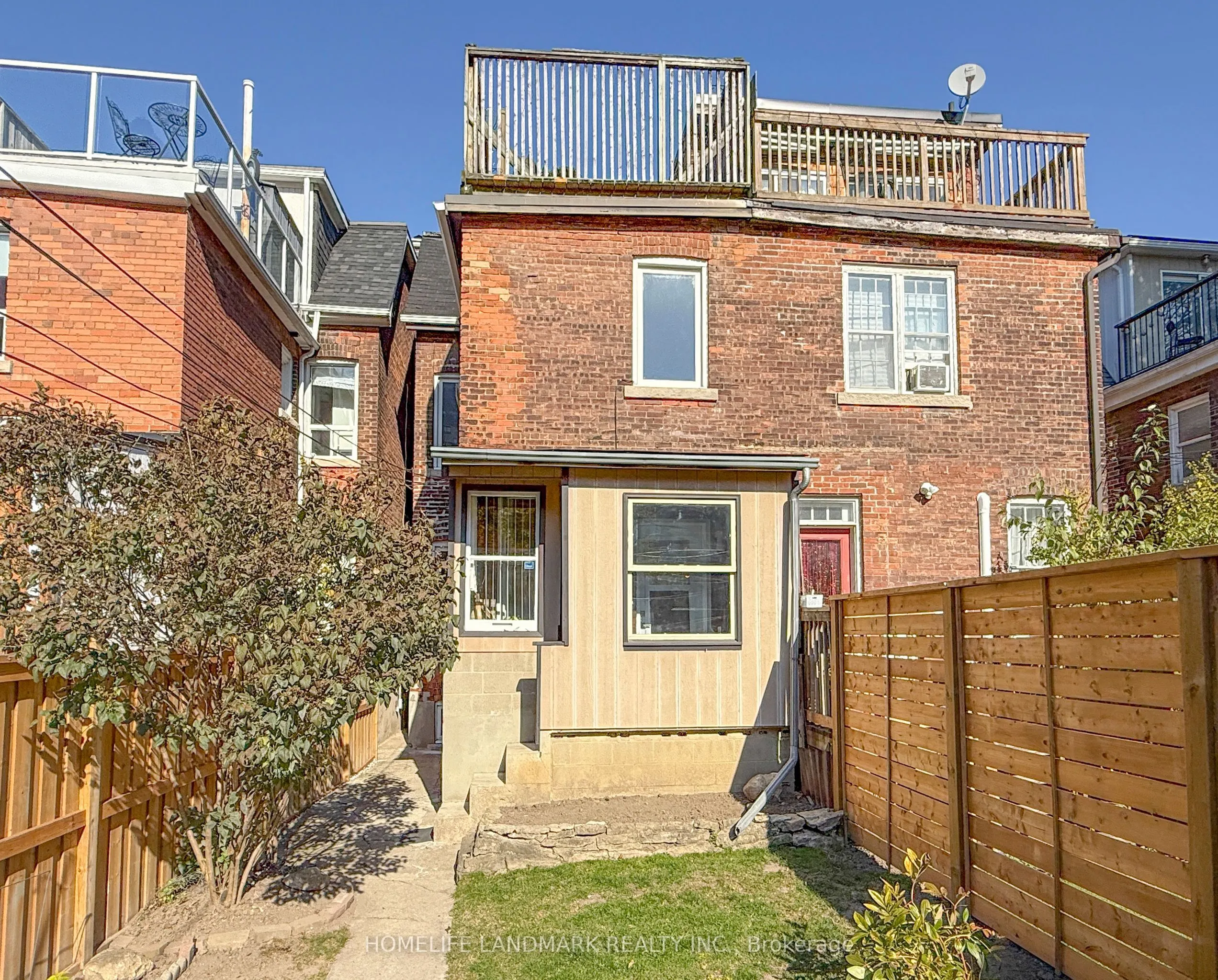 35 Dupont Street