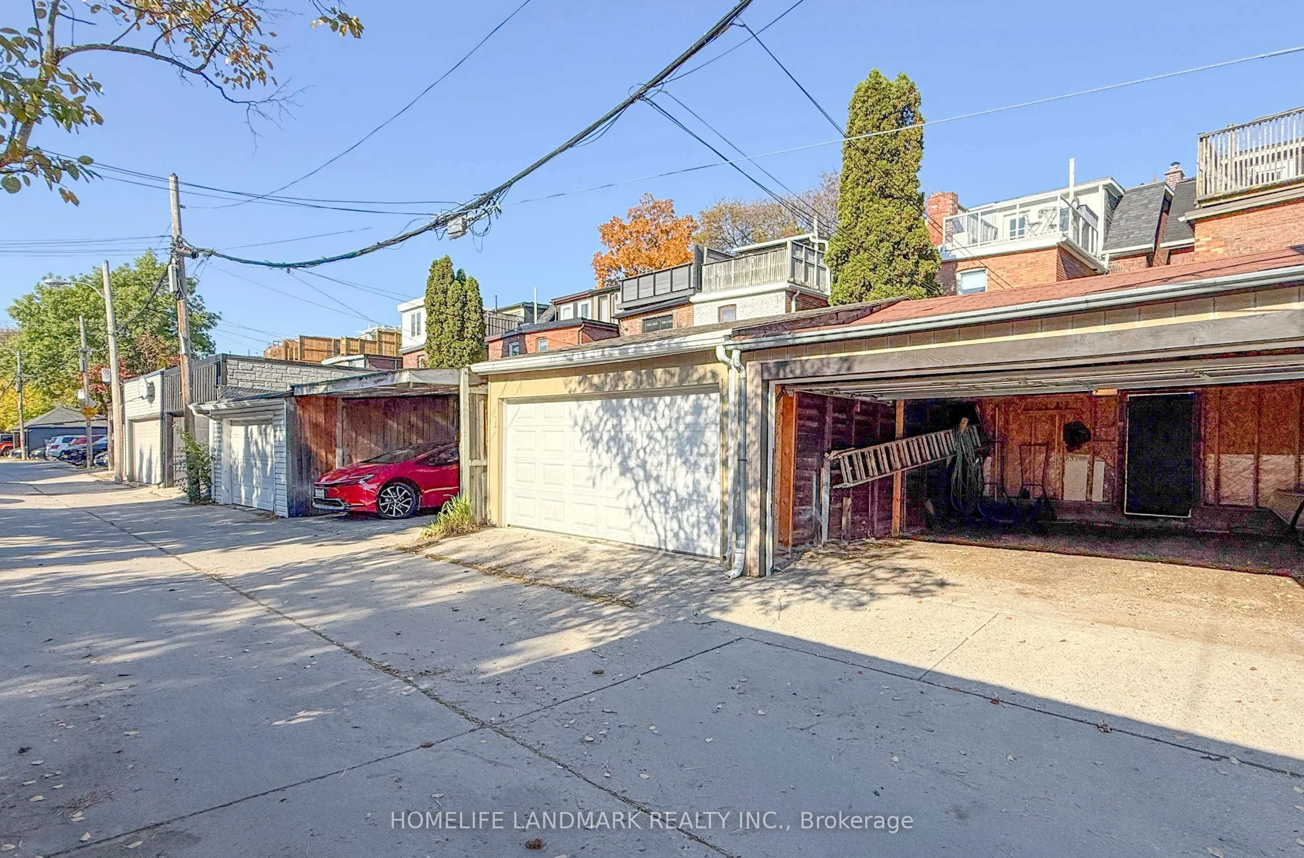35 Dupont Street