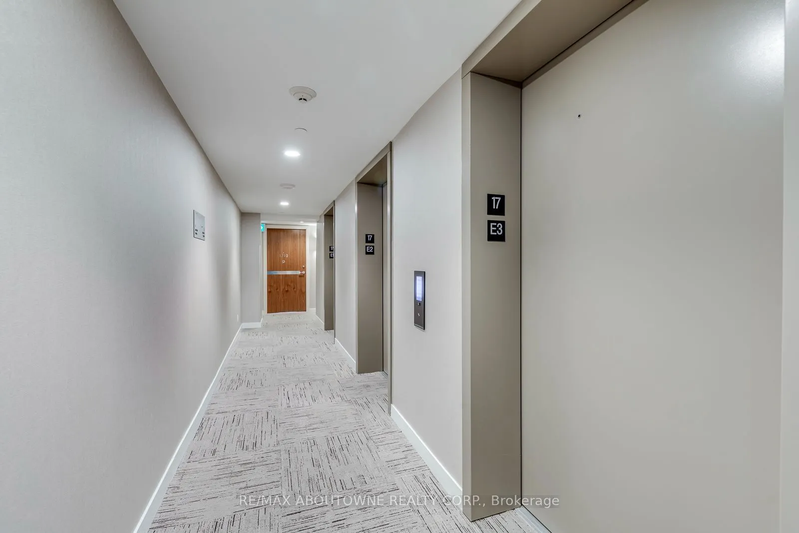 27 Mcmahon Drive #1706