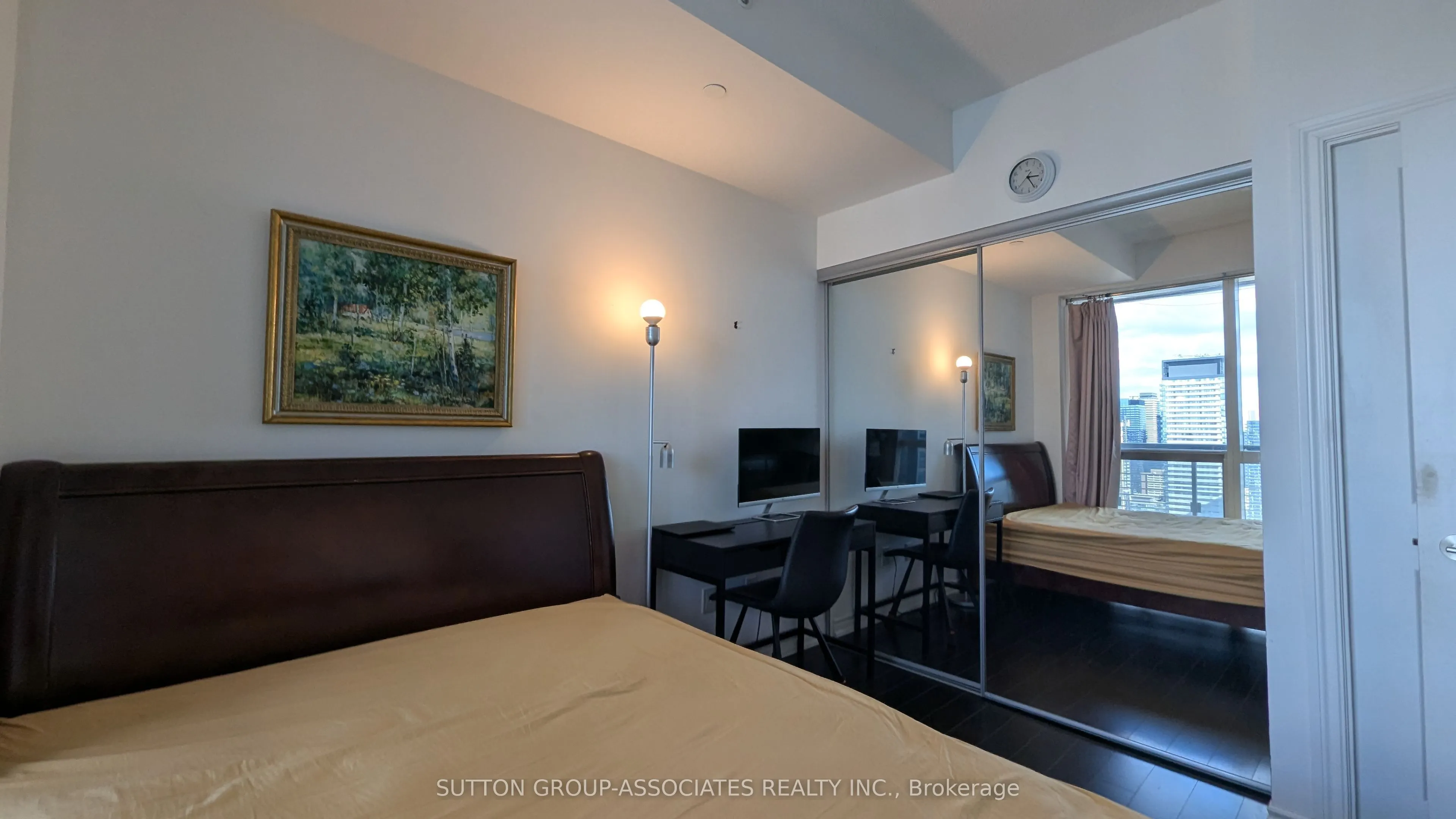386 Yonge Street #4401