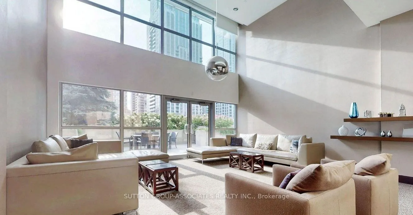 386 Yonge Street #4401