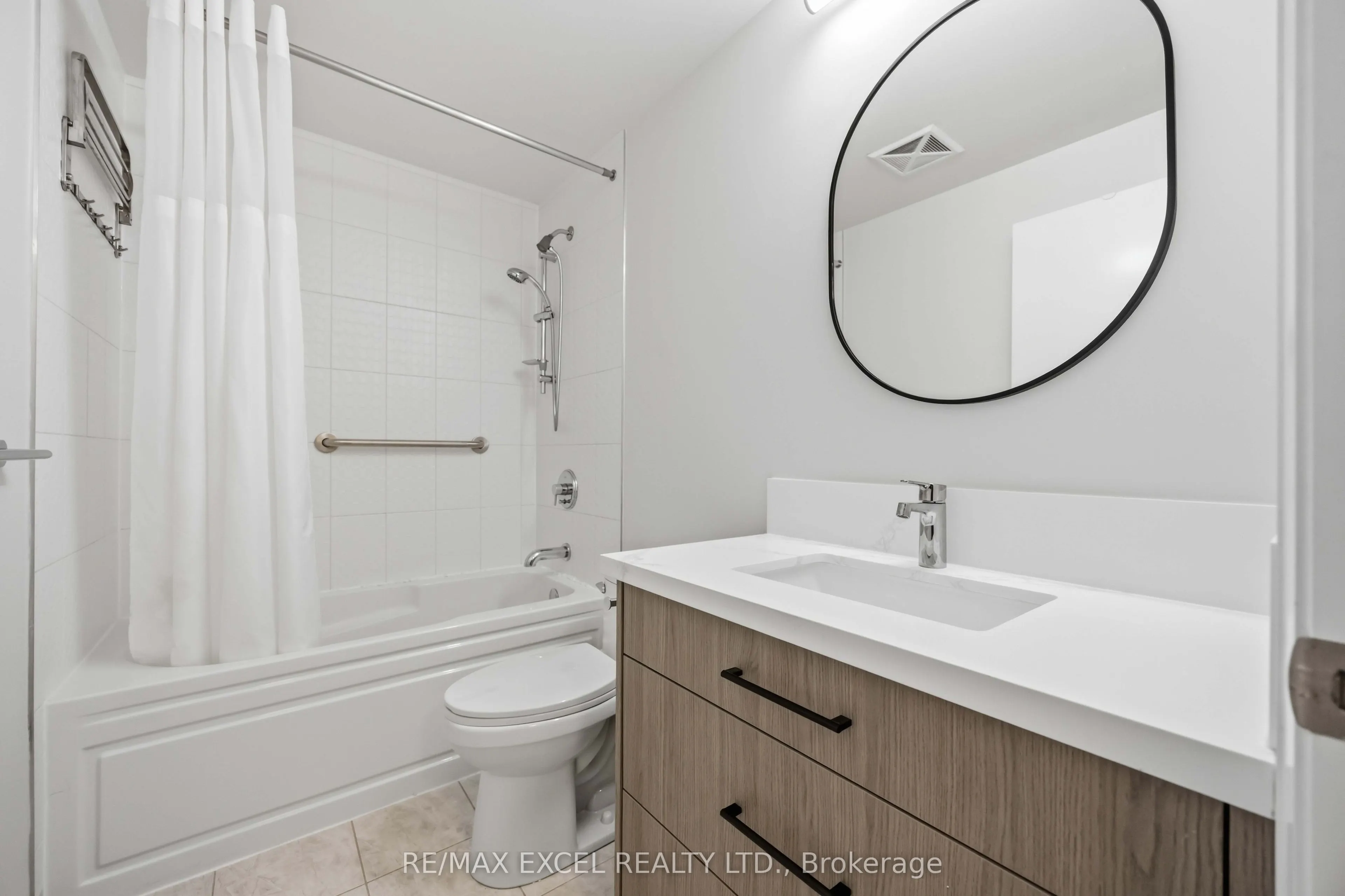 160 Vanderhoof Avenue #417