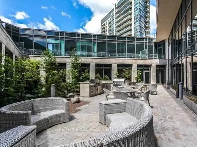 160 Vanderhoof Avenue #417
