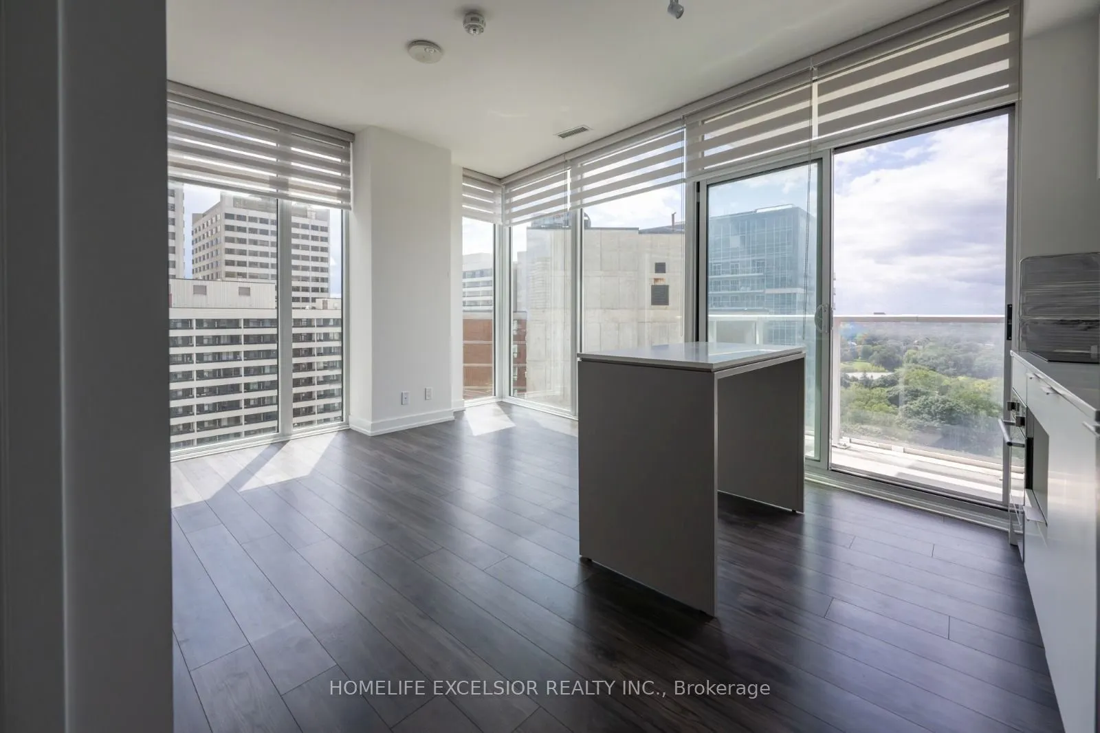 33 Helendale Avenue #1410