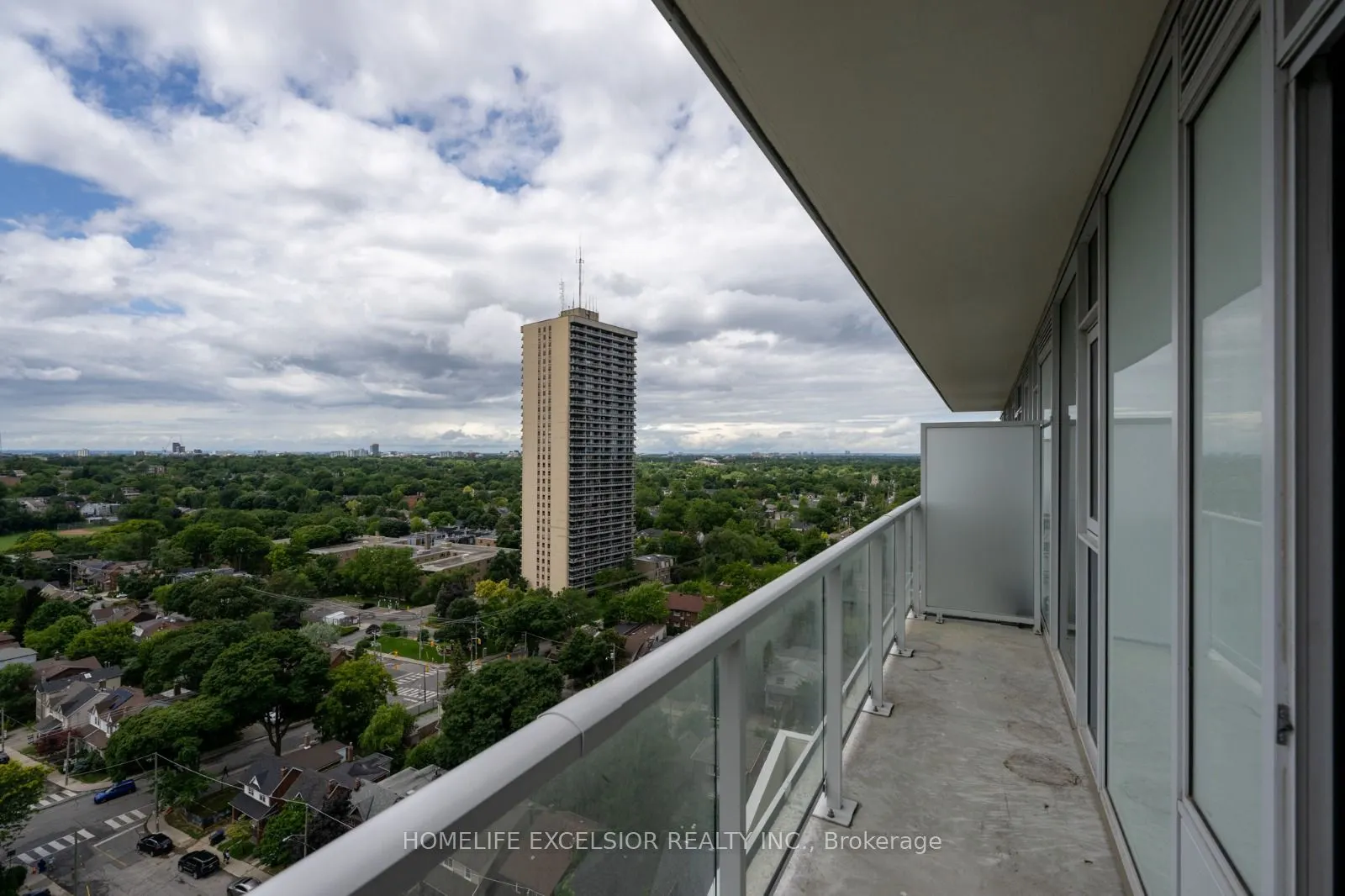 33 Helendale Avenue #1410