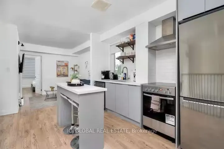 525 Ossington Avenue #Mainfloor