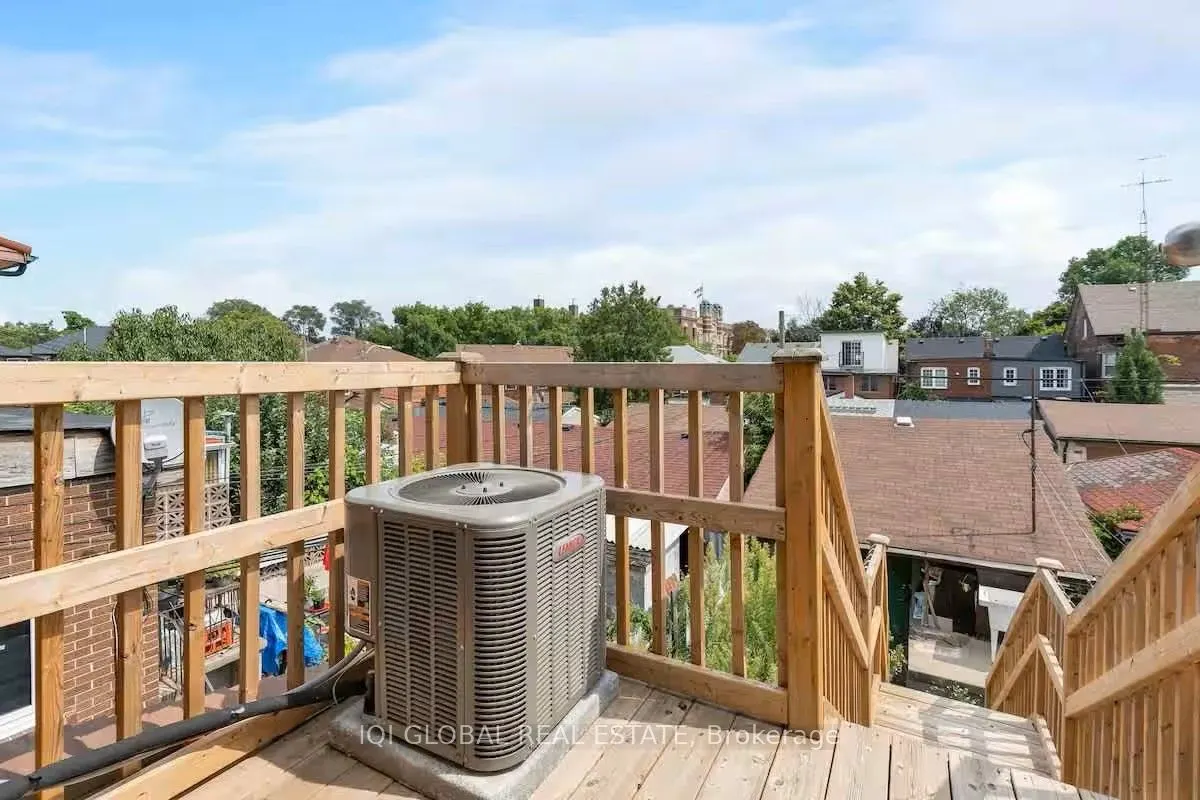 525 Ossington Avenue #2nd Floor