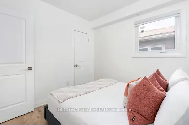 525 Ossington Avenue #2nd Floor
