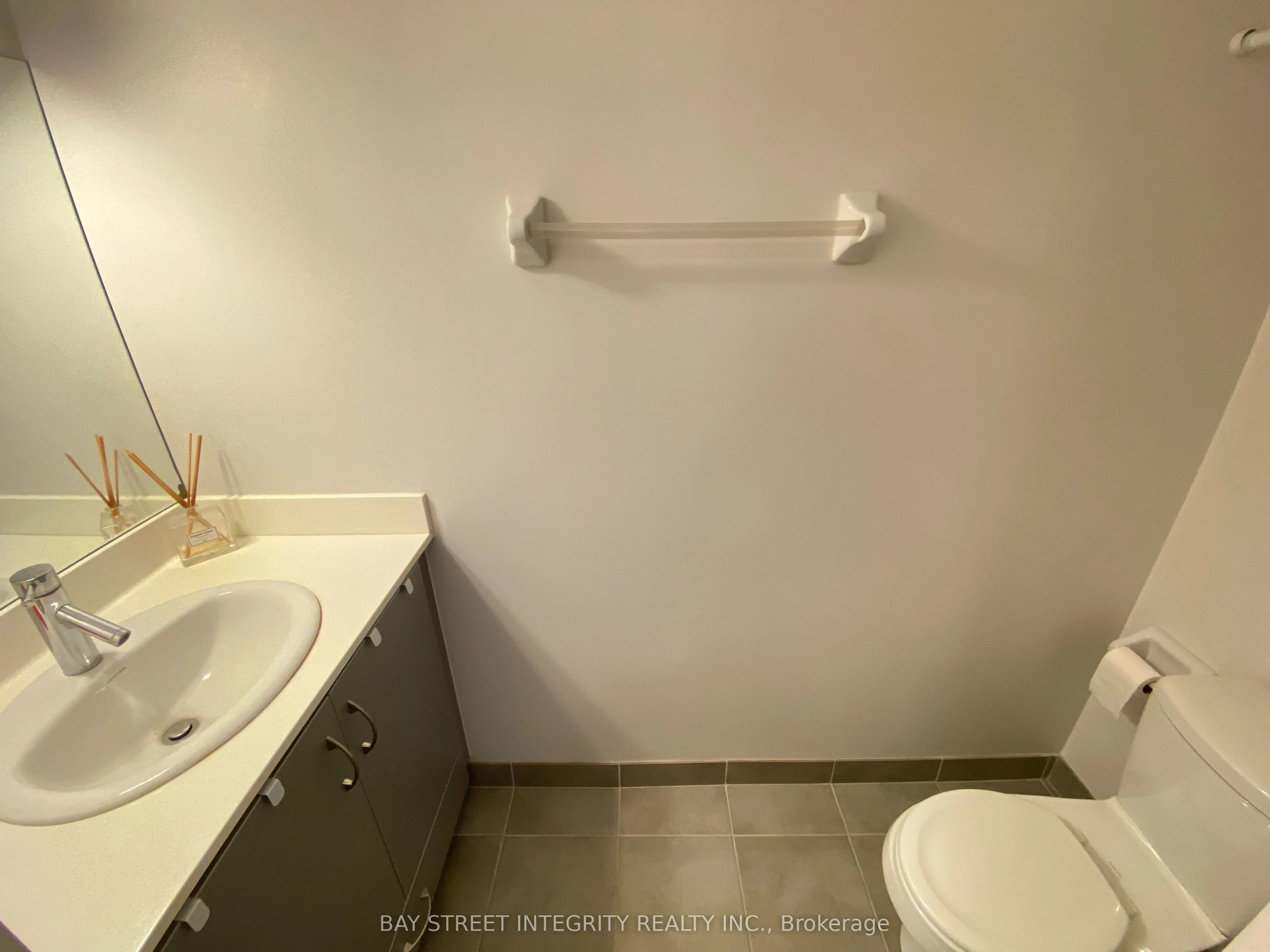 5168 Yonge Street #307