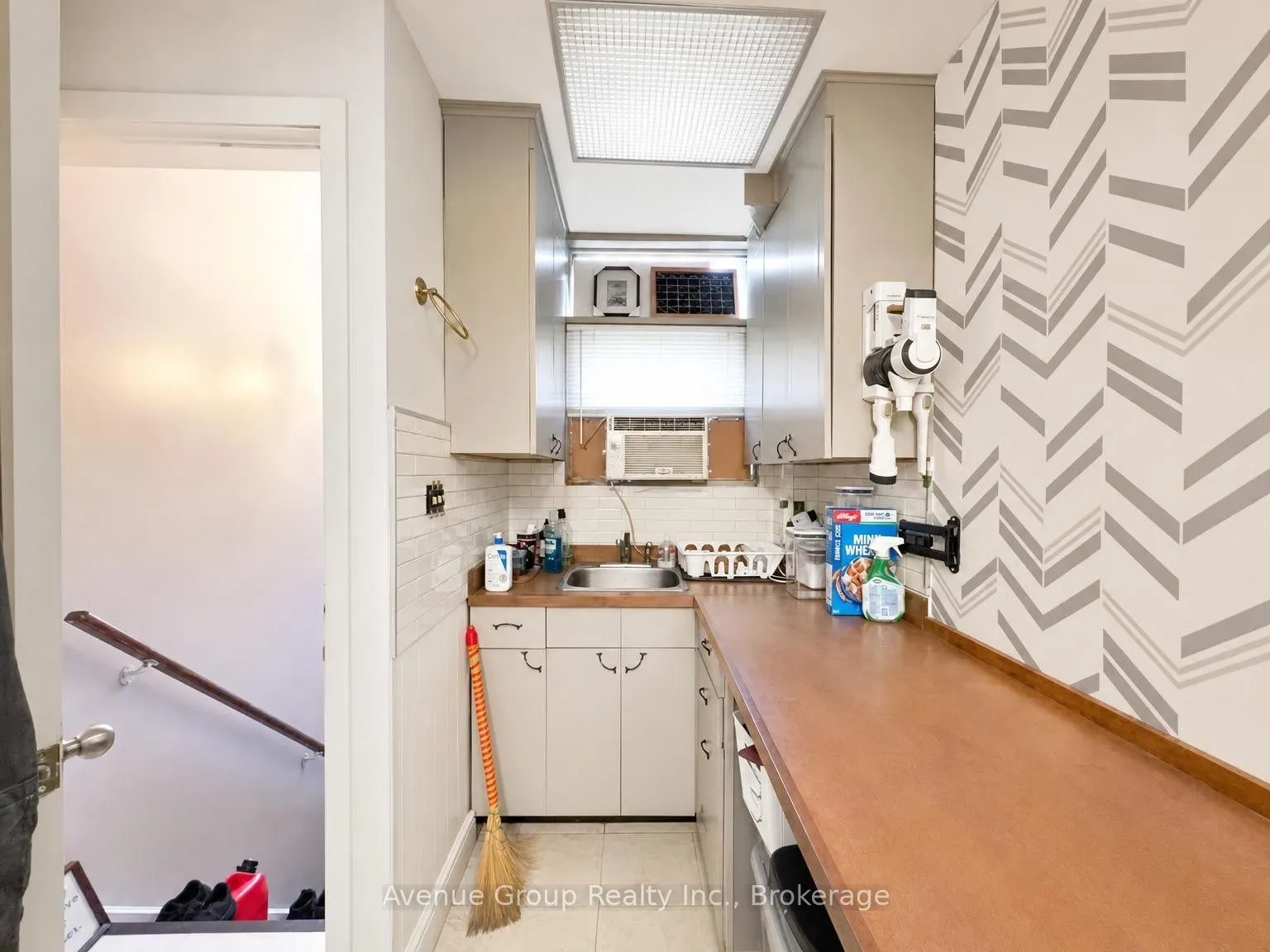 3016B Bathurst Street