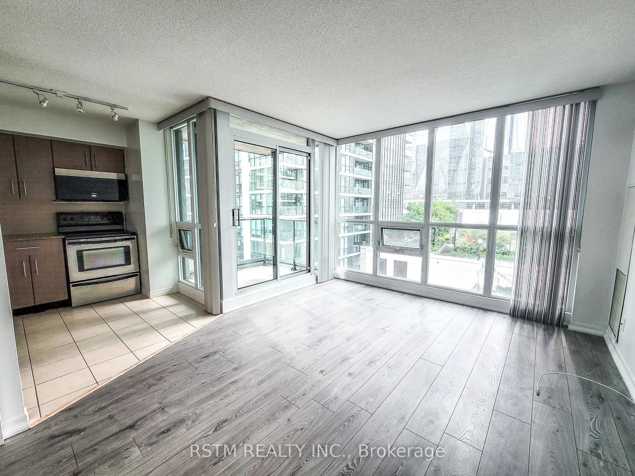 12 Yonge Street #710