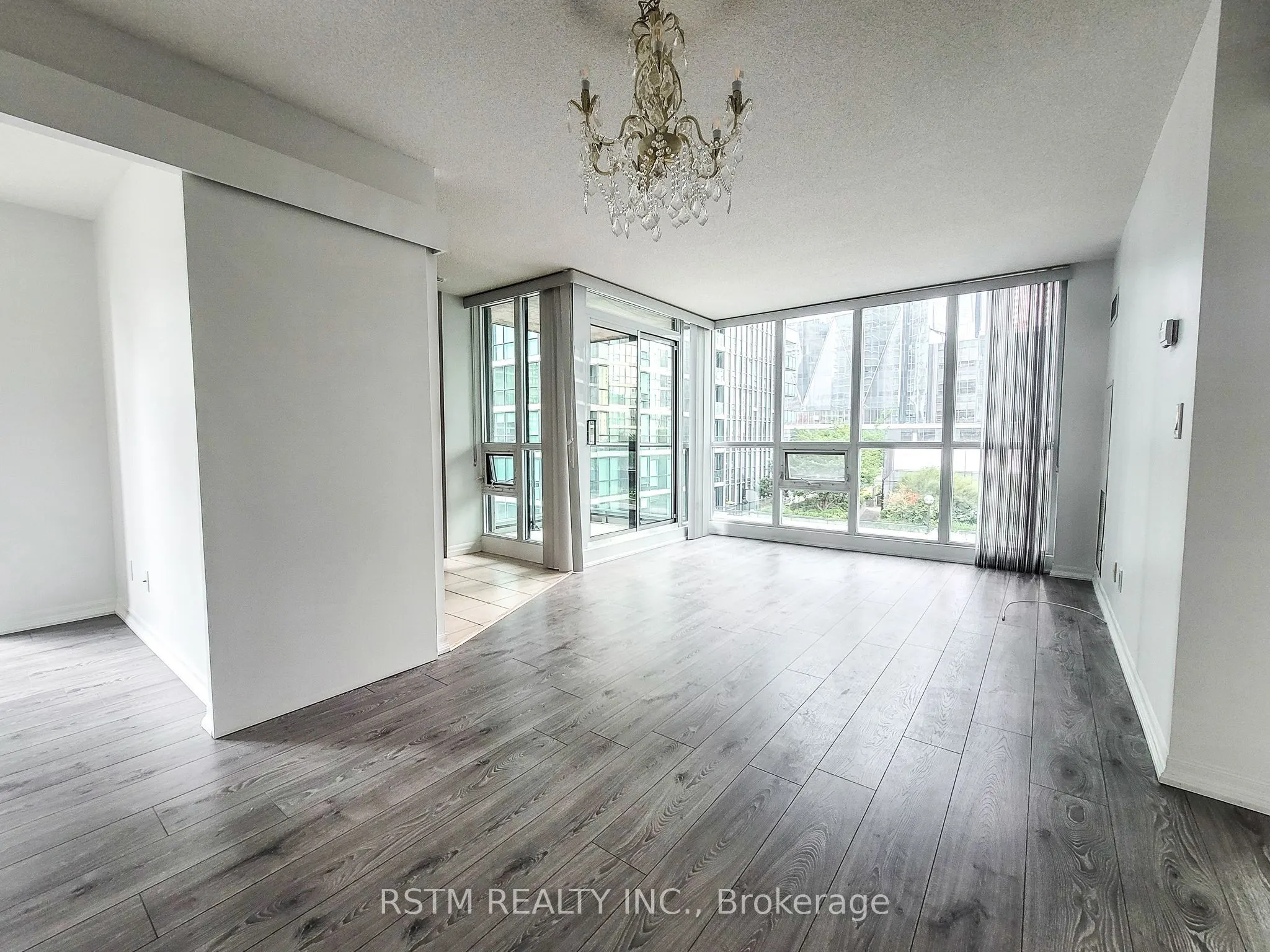 12 Yonge Street #710